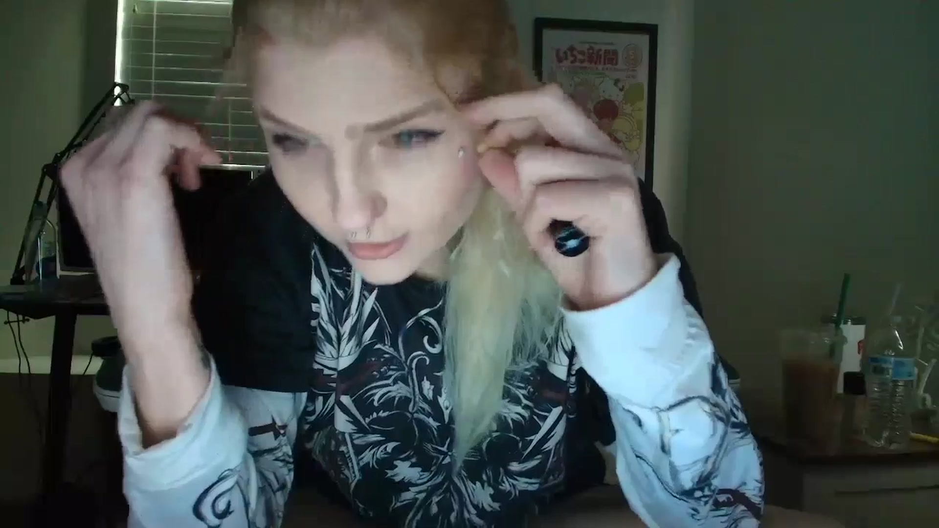 Gallery image thumbnail from DuckChan0's myfreecams stream on, 05/14/2025, 12:43 image 6 of 20