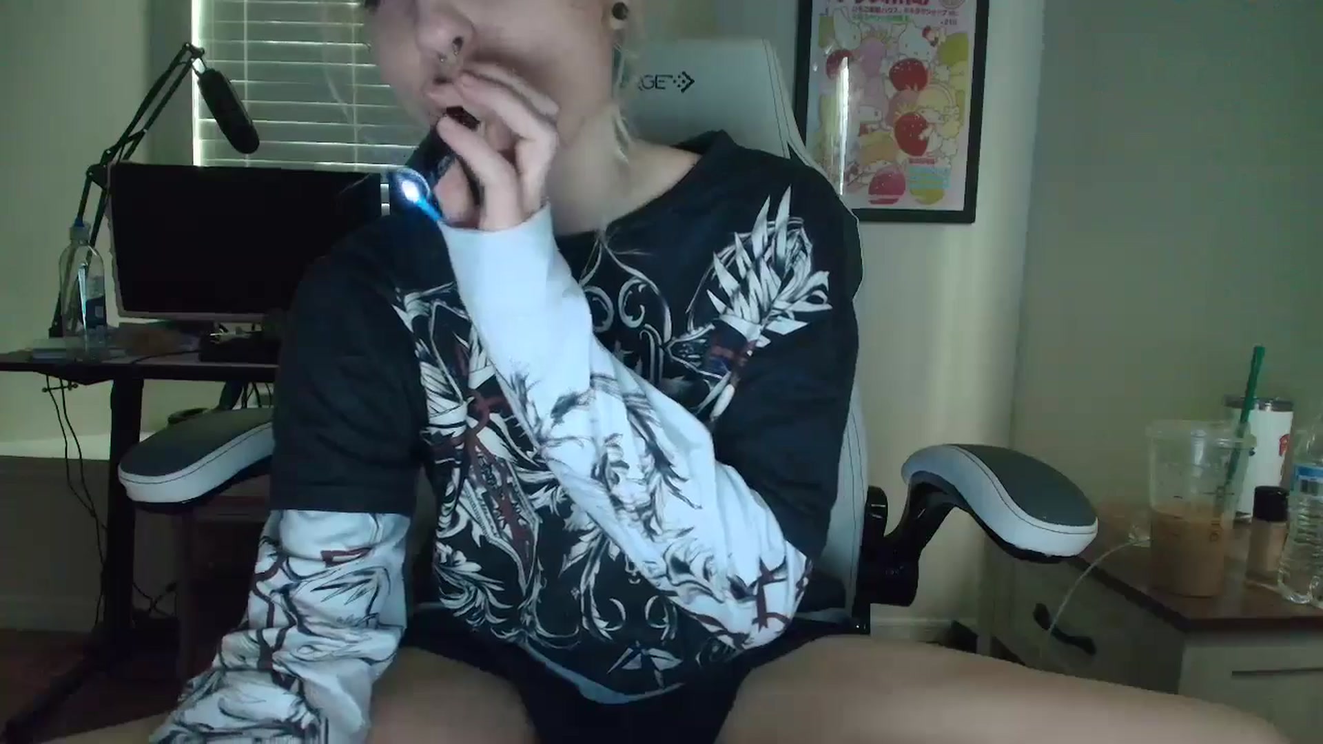 Gallery image thumbnail from DuckChan0's myfreecams stream on, 05/14/2025, 12:43 image 18 of 20