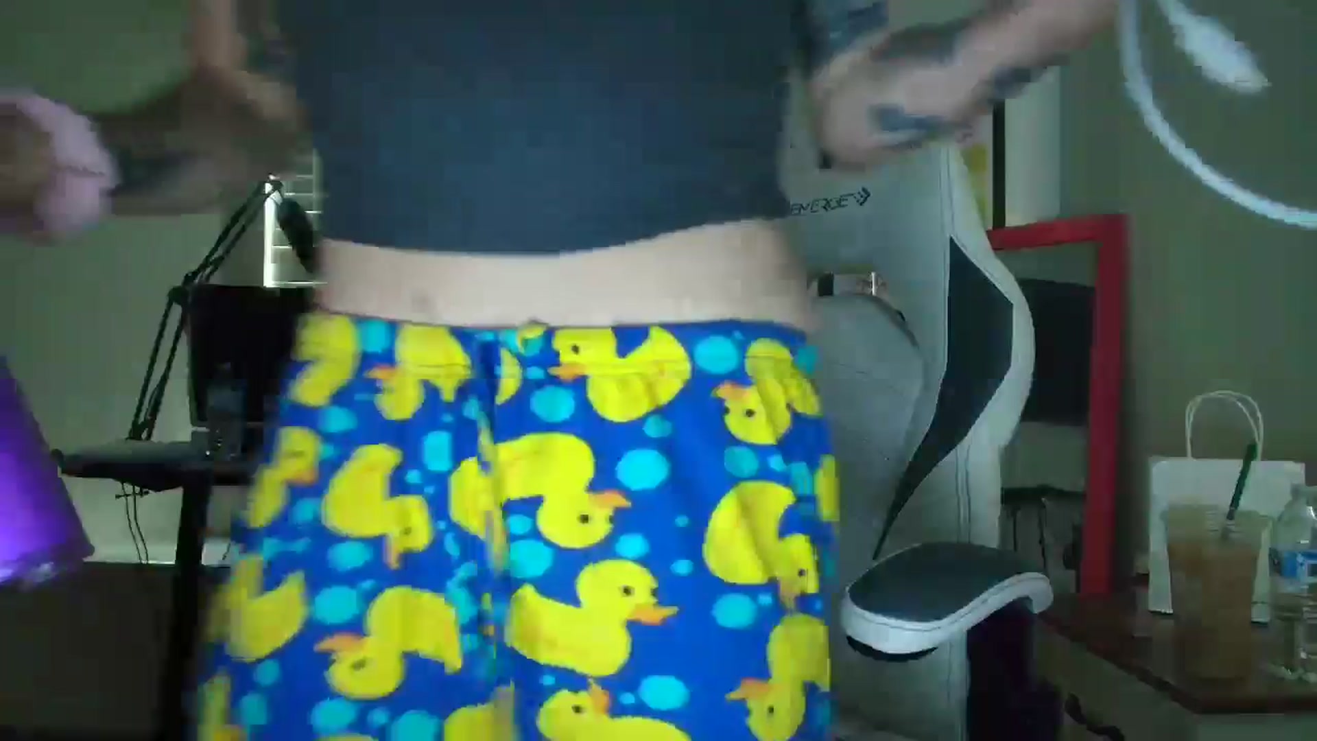 Gallery image thumbnail from DuckChan0's myfreecams stream on, 05/16/2025, 13:24 image 13 of 20