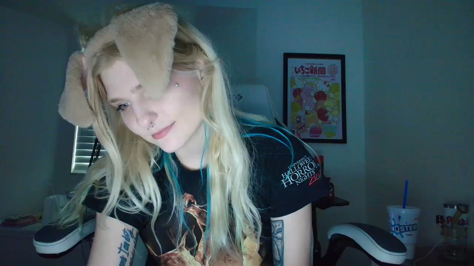 Gallery image thumbnail from DuckChan0's myfreecams stream on, 05/18/2025, 23:23 image 17 of 20