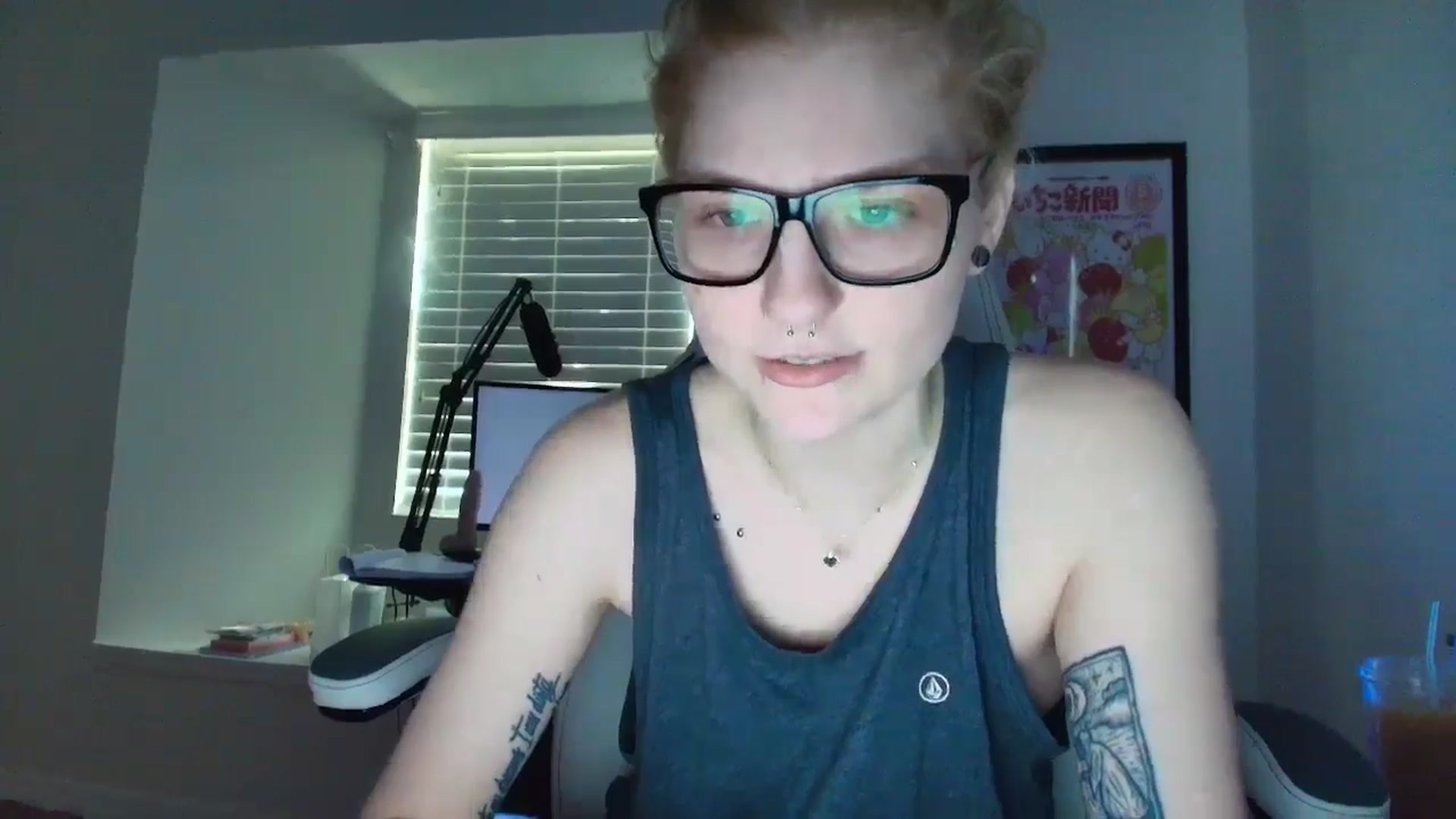 Gallery image thumbnail from DuckChan0's myfreecams stream on, 05/19/2025, 13:22 image 2 of 20