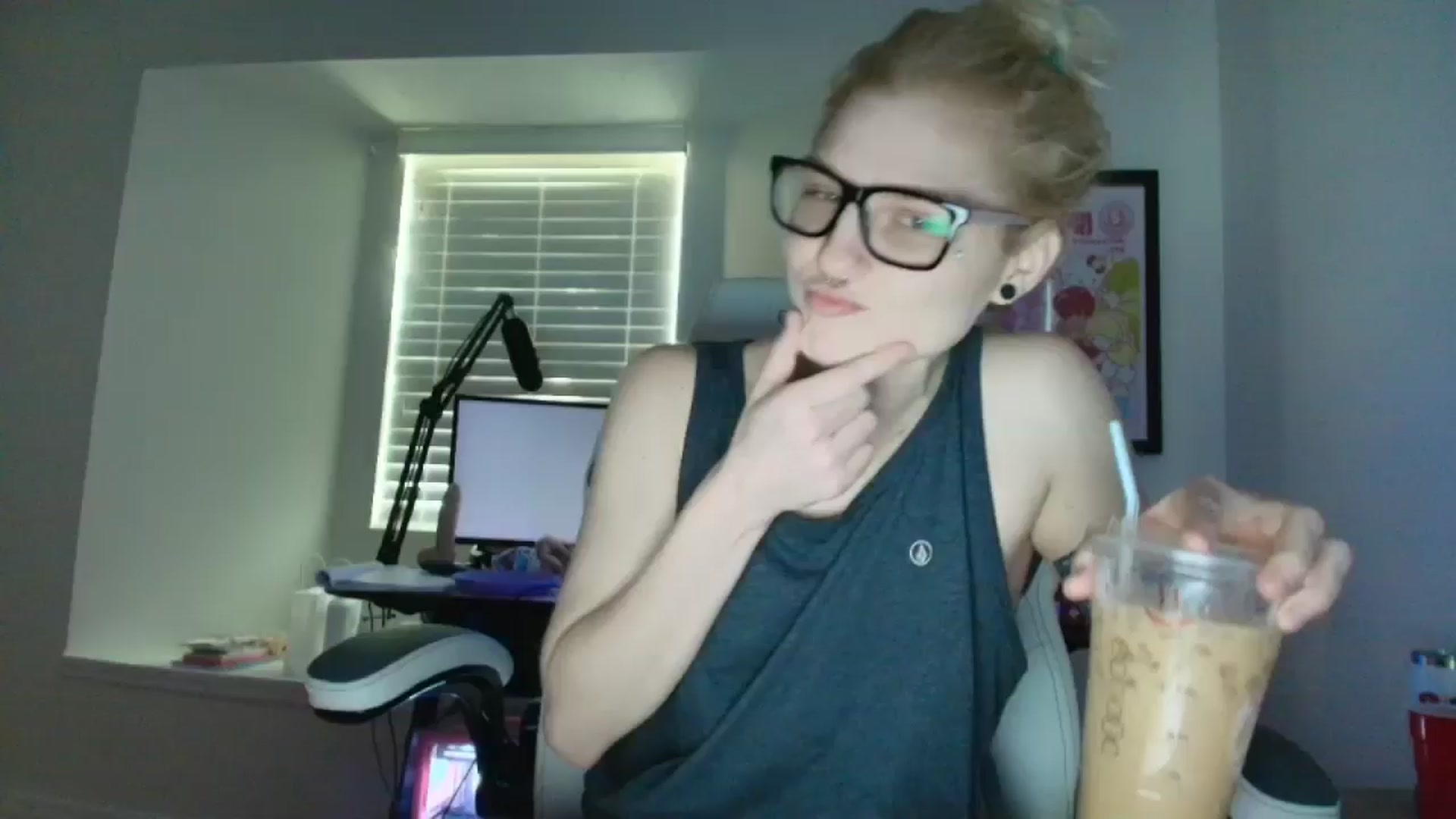 Gallery image thumbnail from DuckChan0's myfreecams stream on, 05/19/2025, 13:22 image 1 of 20