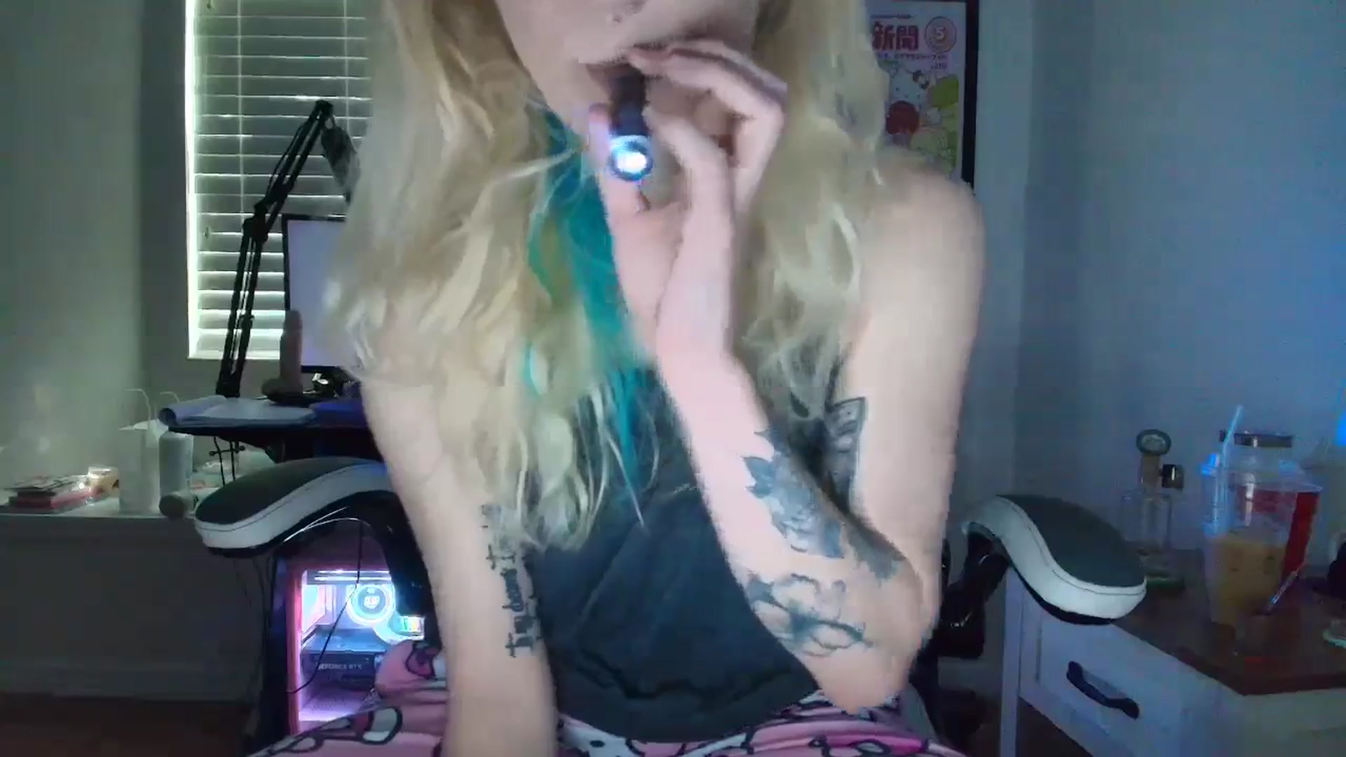 Gallery image thumbnail from DuckChan0's myfreecams stream on, 05/19/2025, 13:44 image 19 of 20