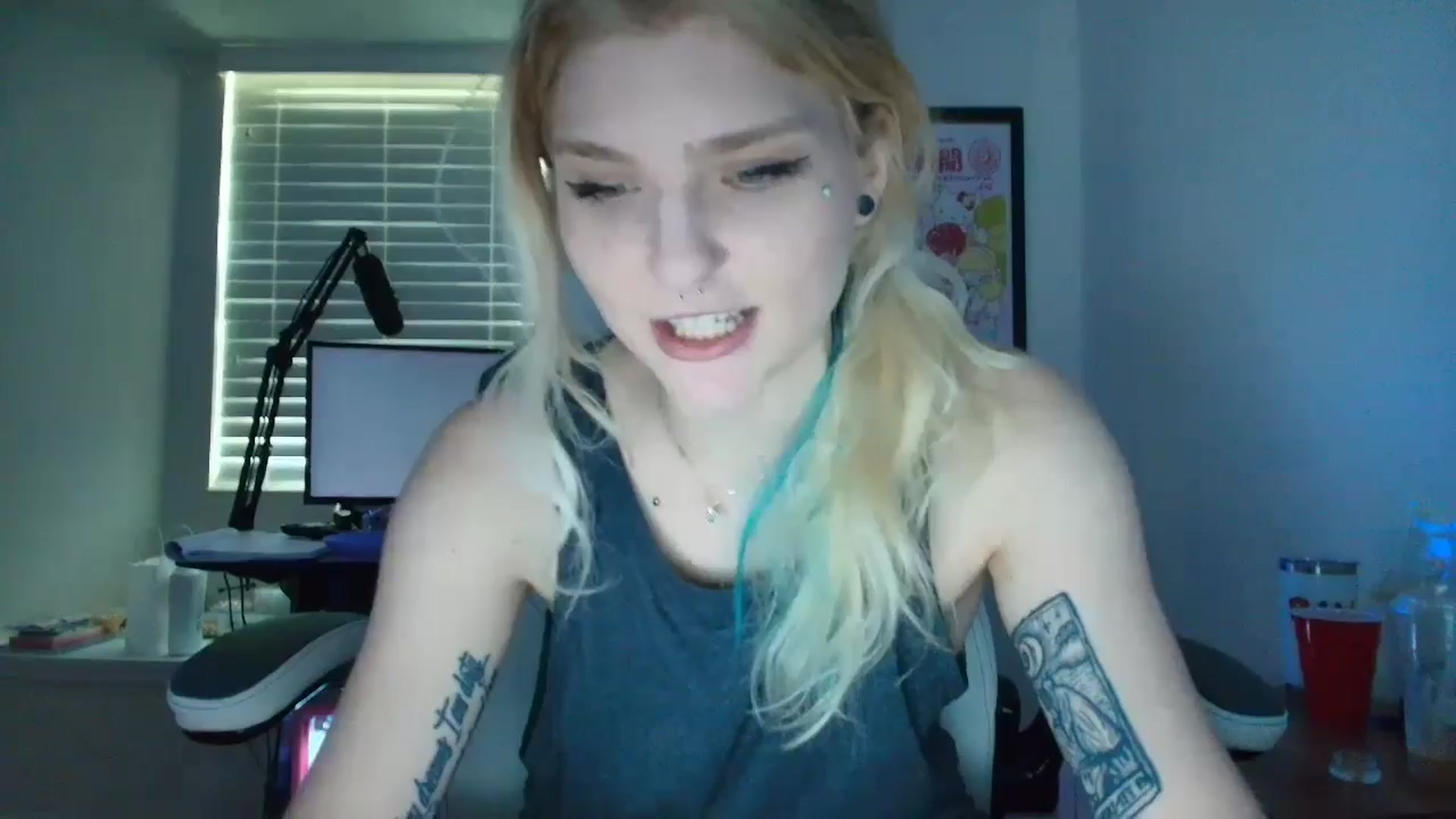 Gallery image thumbnail from DuckChan0's myfreecams stream on, 05/19/2025, 15:07 image 1 of 20