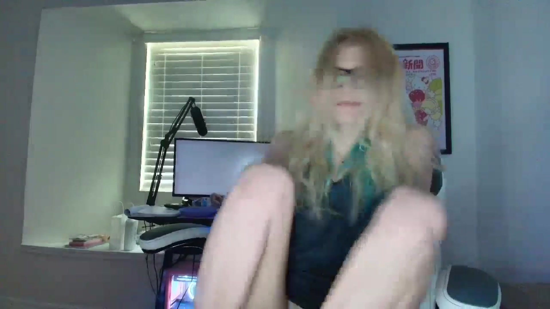 Gallery image thumbnail from DuckChan0's myfreecams stream on, 05/19/2025, 15:57 image 12 of 20