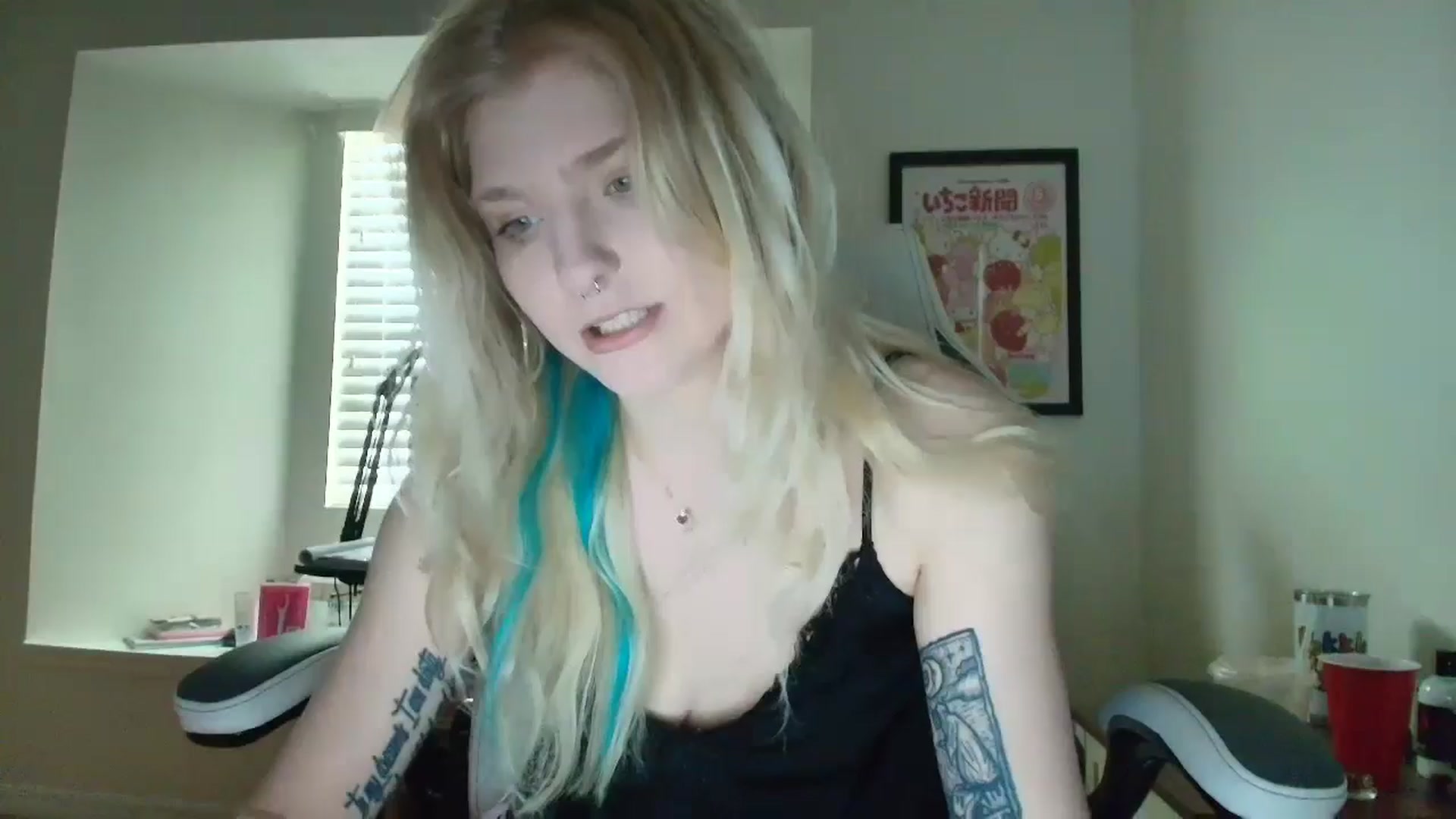 Gallery image thumbnail from DuckChan0's myfreecams stream on, 05/20/2025, 13:47 image 7 of 20