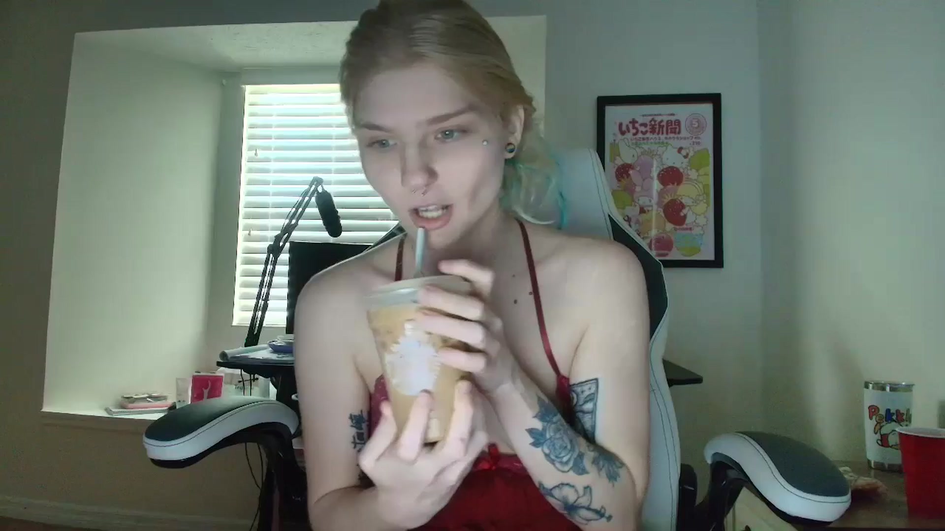 Gallery image thumbnail from DuckChan0's myfreecams stream on, 05/20/2025, 13:47 image 1 of 20