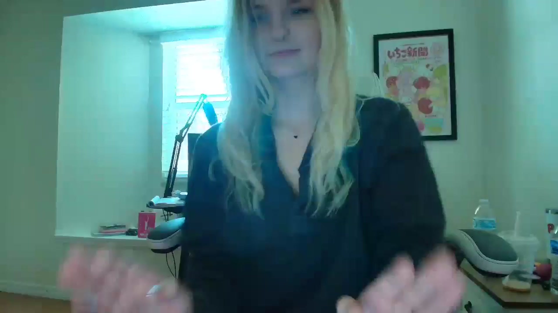 Gallery image thumbnail from DuckChan0's myfreecams stream on, 05/21/2025, 16:35 image 11 of 20