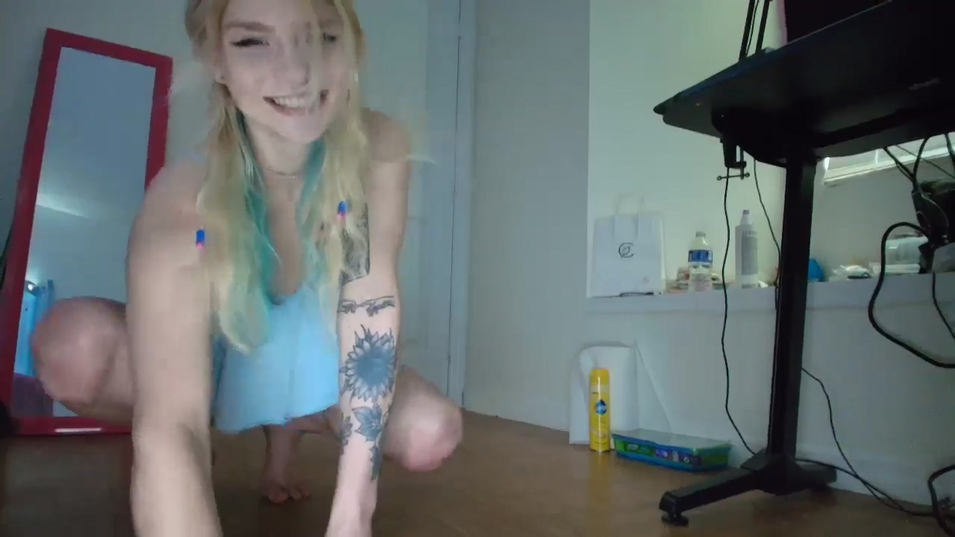 Gallery image thumbnail from DuckChan0's myfreecams stream on, 05/25/2025, 15:46 image 5 of 20