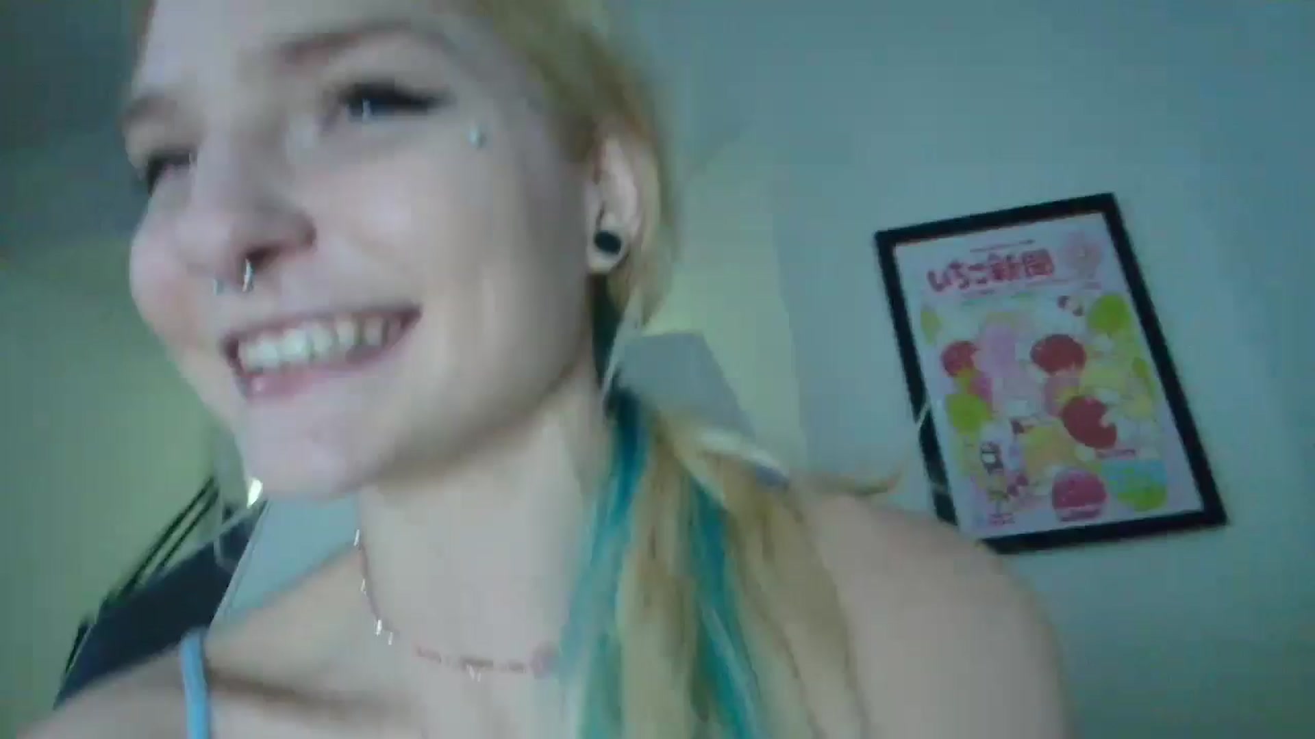 Gallery image thumbnail from DuckChan0's myfreecams stream on, 05/25/2025, 16:26 image 1 of 20