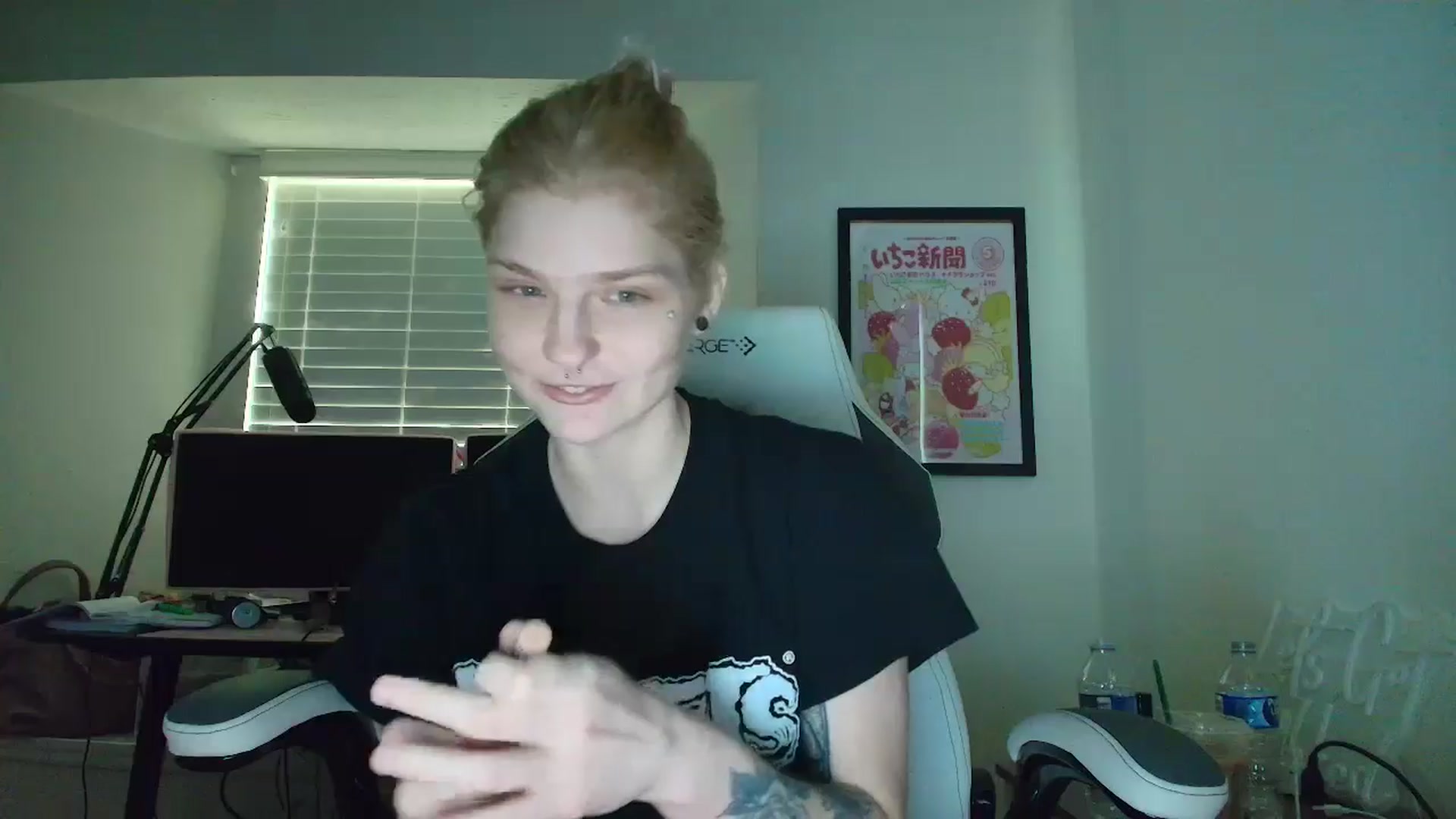Gallery image thumbnail from DuckChan0's myfreecams stream on, 05/27/2025, 12:14 image 4 of 20