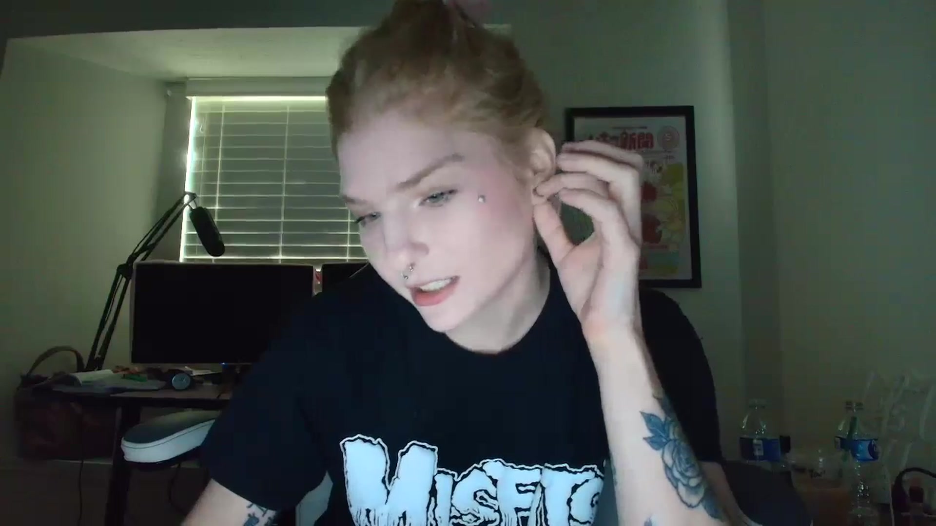 Gallery image thumbnail from DuckChan0's myfreecams stream on, 05/27/2025, 12:14 image 9 of 20