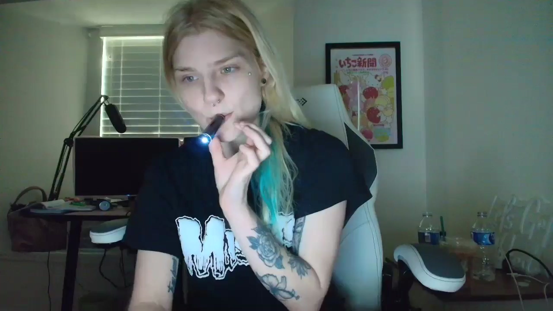 Gallery image thumbnail from DuckChan0's myfreecams stream on, 05/27/2025, 12:14 image 1 of 20
