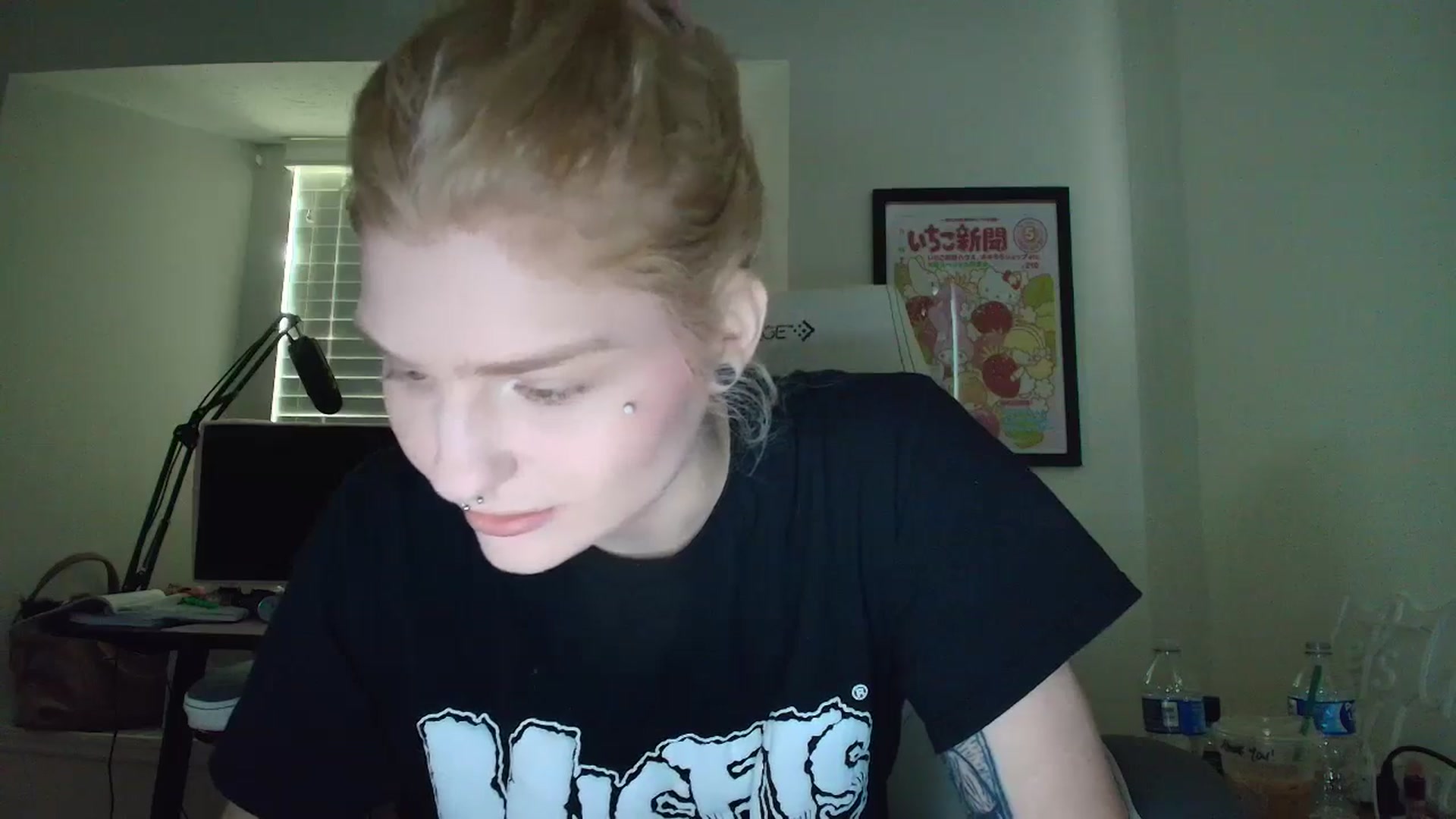 Gallery image thumbnail from DuckChan0's myfreecams stream on, 05/27/2025, 12:14 image 8 of 20