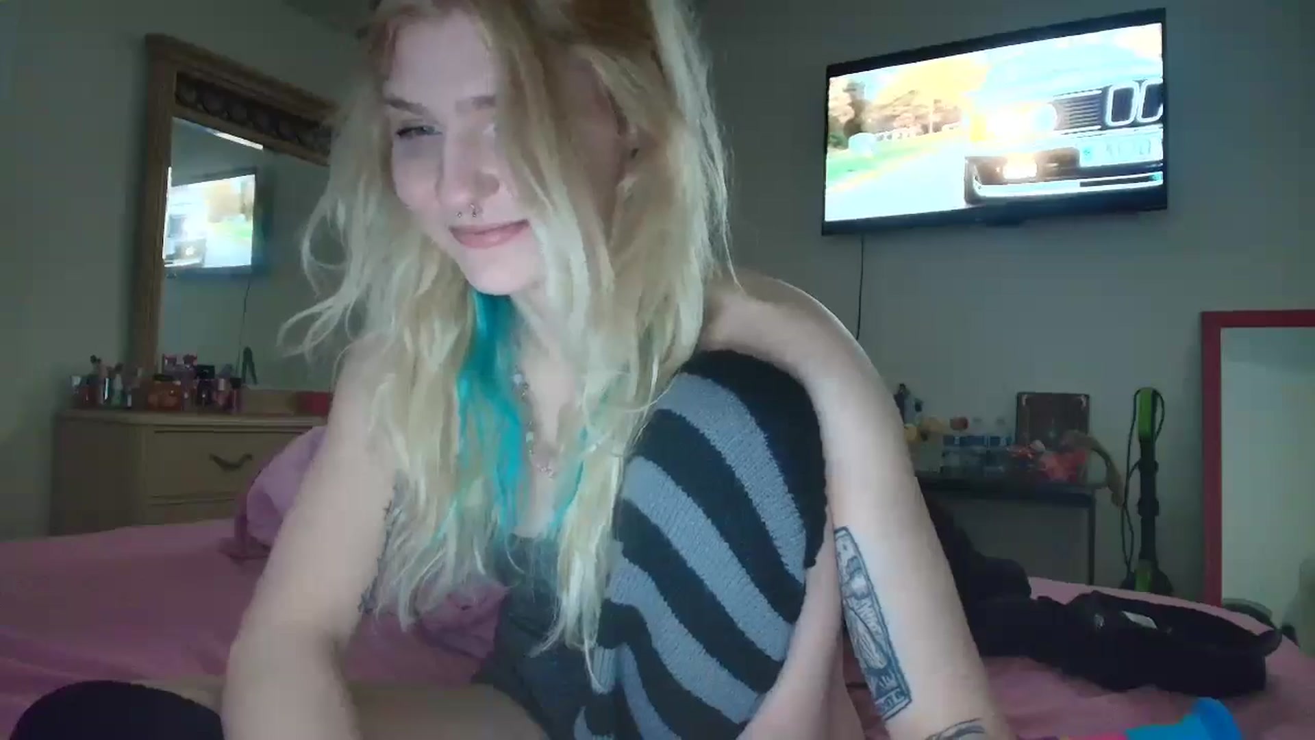 Gallery image thumbnail from DuckChan0's myfreecams stream on, 05/27/2025, 14:09 image 20 of 20