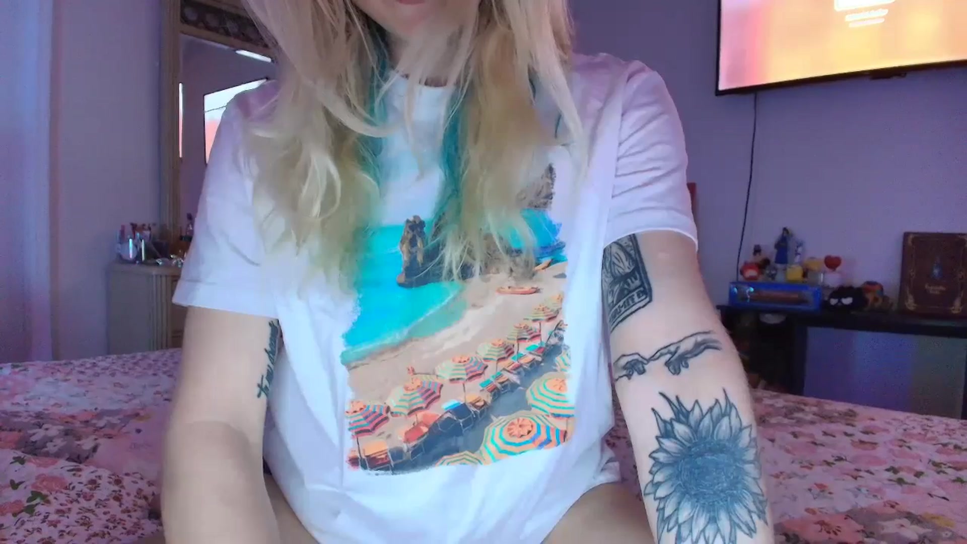 Gallery image thumbnail from DuckChan0's myfreecams stream on, 06/01/2025, 22:25 image 16 of 20