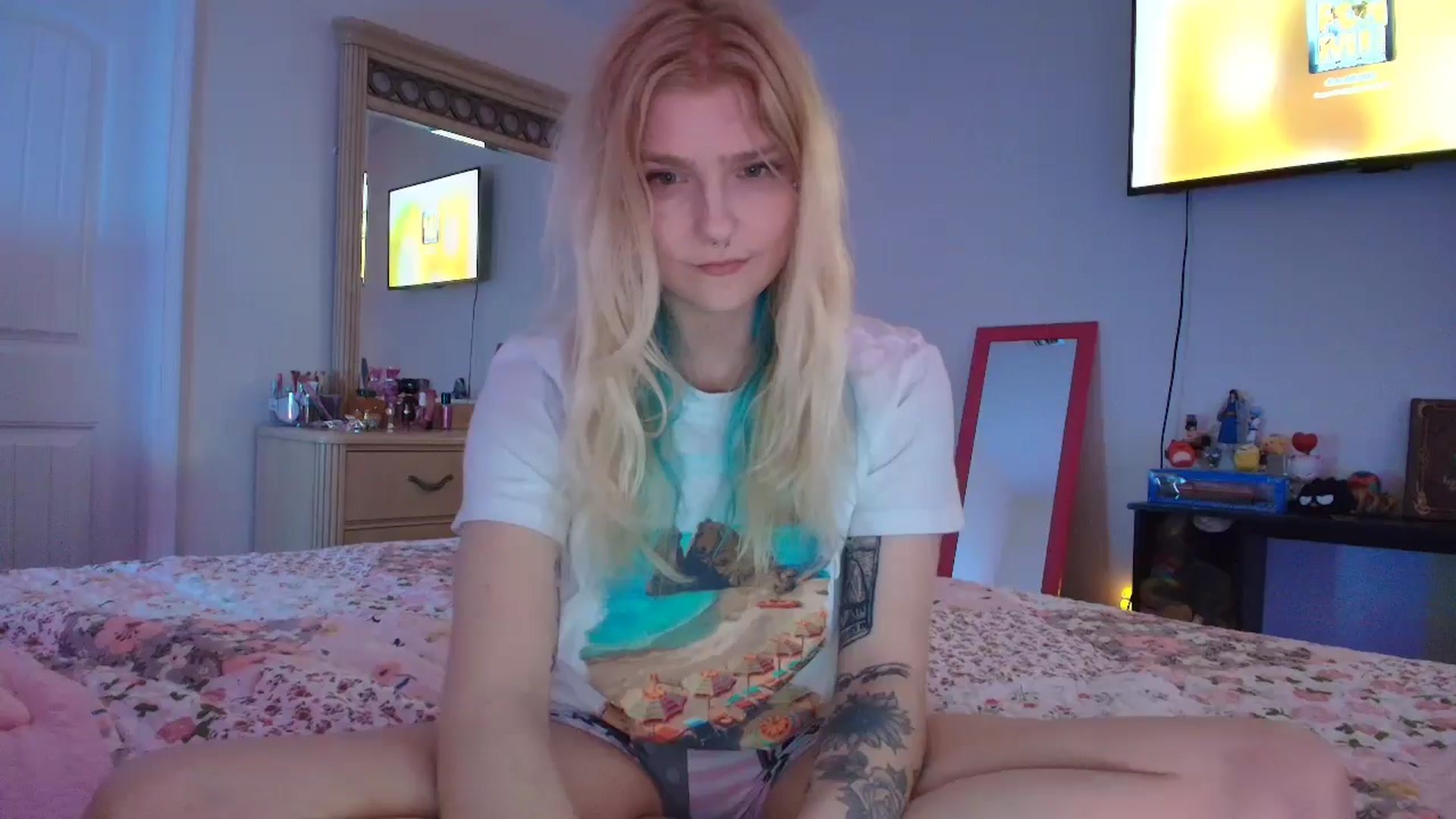 Gallery image thumbnail from DuckChan0's myfreecams stream on, 06/01/2025, 23:08 image 1 of 20