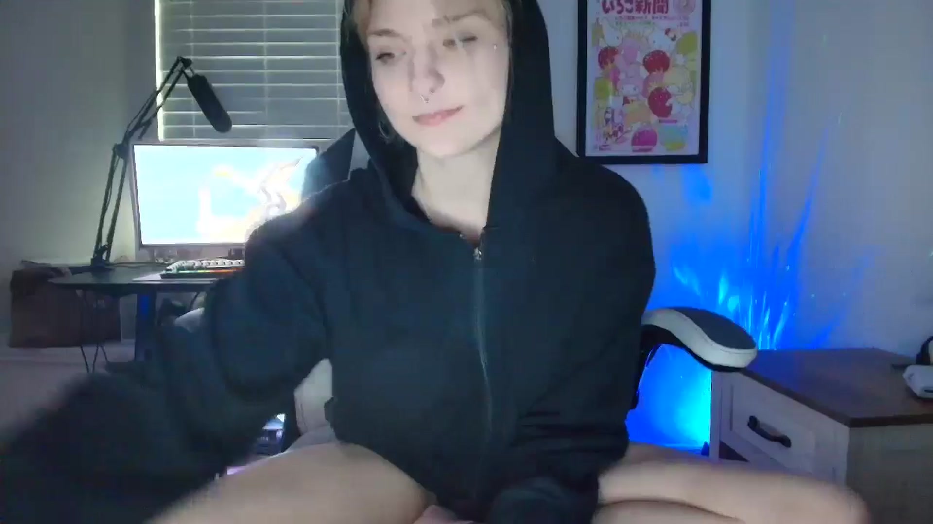 Gallery image thumbnail from DuckChan0's myfreecams stream on, 06/02/2025, 13:36 image 17 of 20