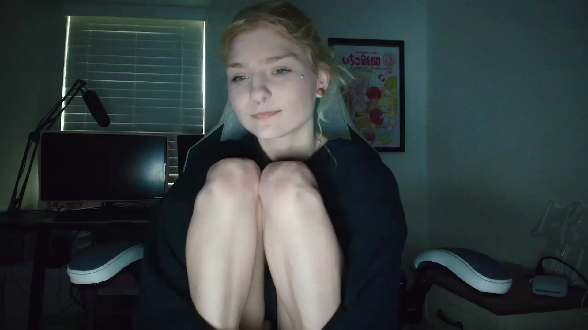 Gallery image thumbnail from DuckChan0's myfreecams stream on, 06/02/2025, 13:36 image 1 of 20