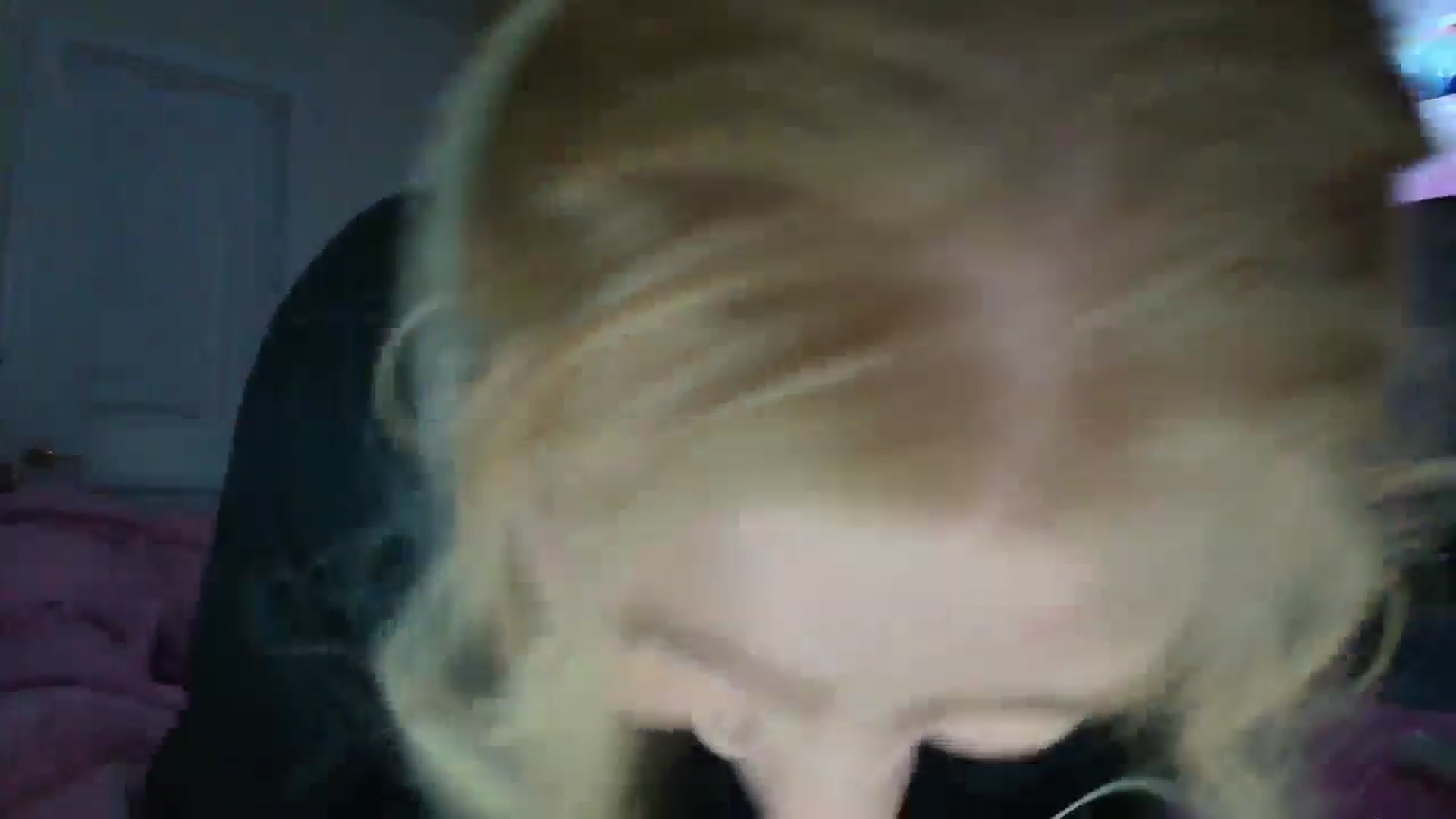 Gallery image thumbnail from DuckChan0's myfreecams stream on, 06/02/2025, 13:36 image 19 of 20