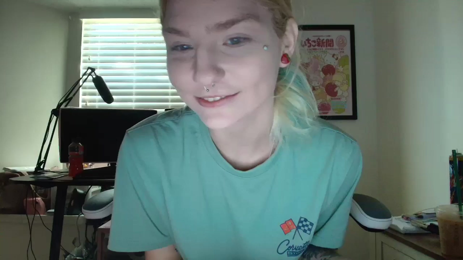 Gallery image thumbnail from DuckChan0's myfreecams stream on, 06/03/2025, 12:32 image 5 of 20
