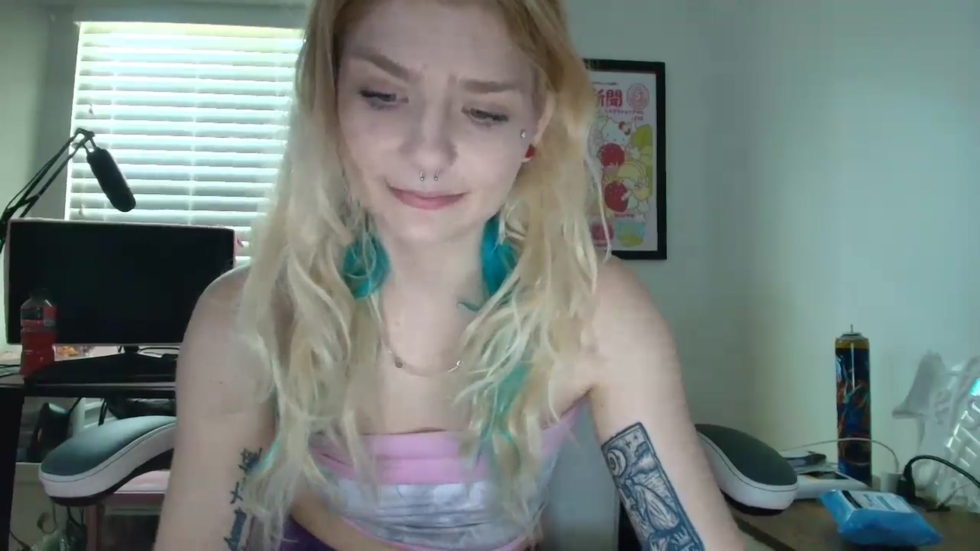 Gallery image thumbnail from DuckChan0's myfreecams stream on, 06/03/2025, 14:21 image 13 of 20