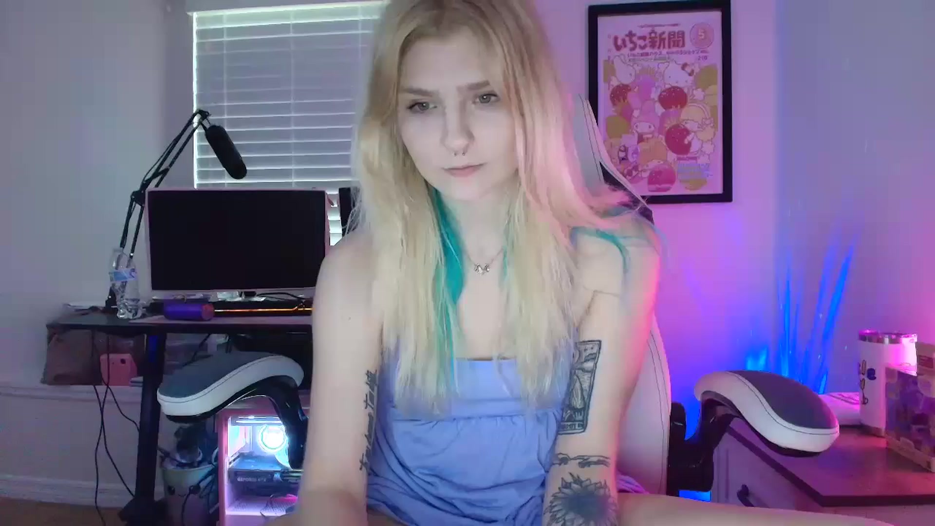 Gallery image thumbnail from DuckChan0's myfreecams stream on, 06/04/2025, 23:09 image 1 of 20