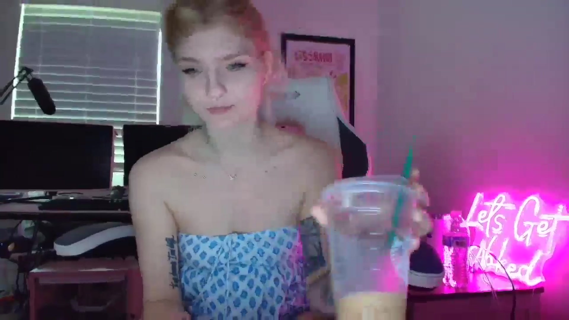 Gallery image thumbnail from DuckChan0's myfreecams stream on, 06/05/2025, 14:58 image 8 of 20