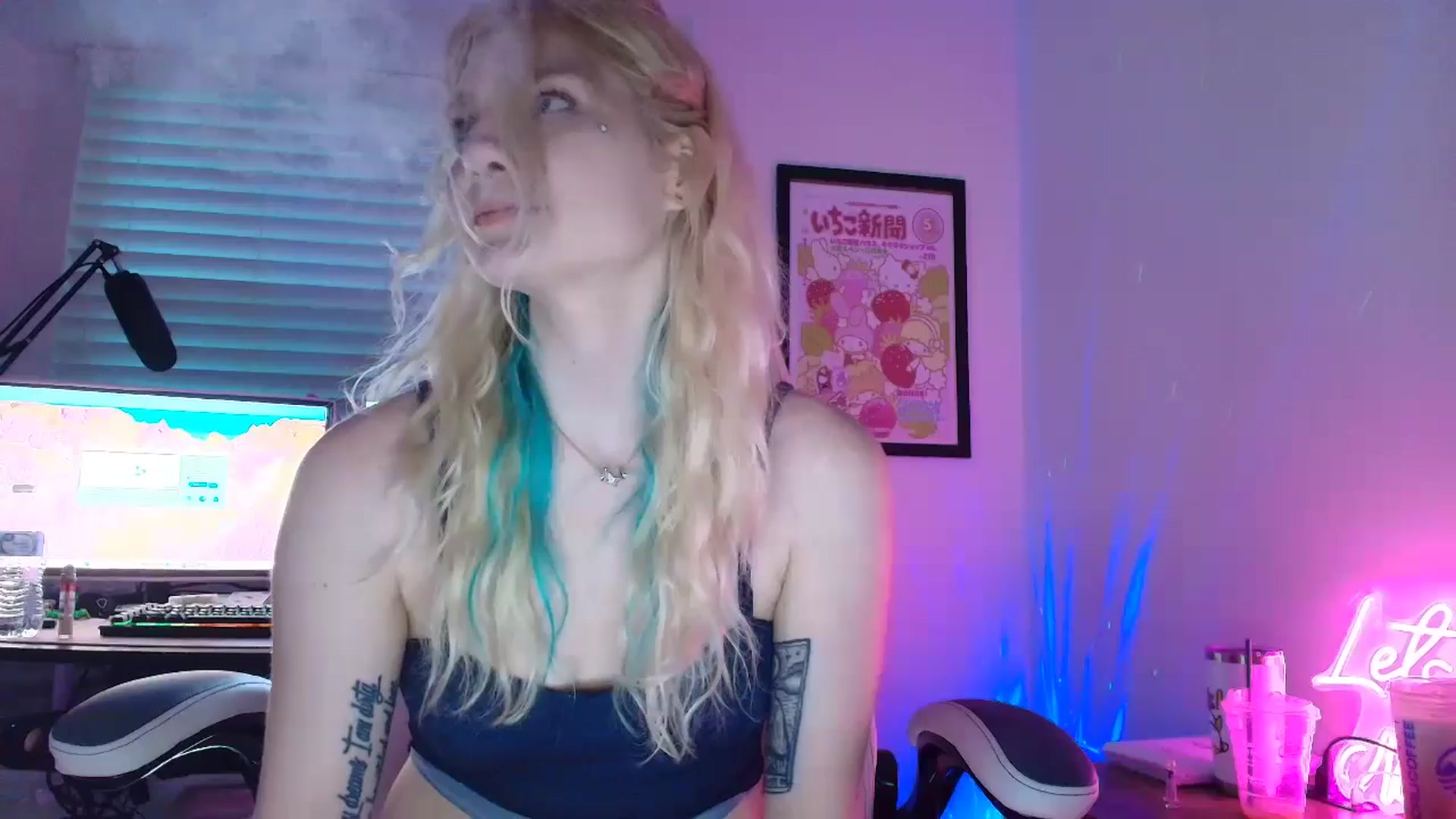 Gallery image thumbnail from DuckChan0's myfreecams stream on, 06/06/2025, 24:47 image 4 of 20
