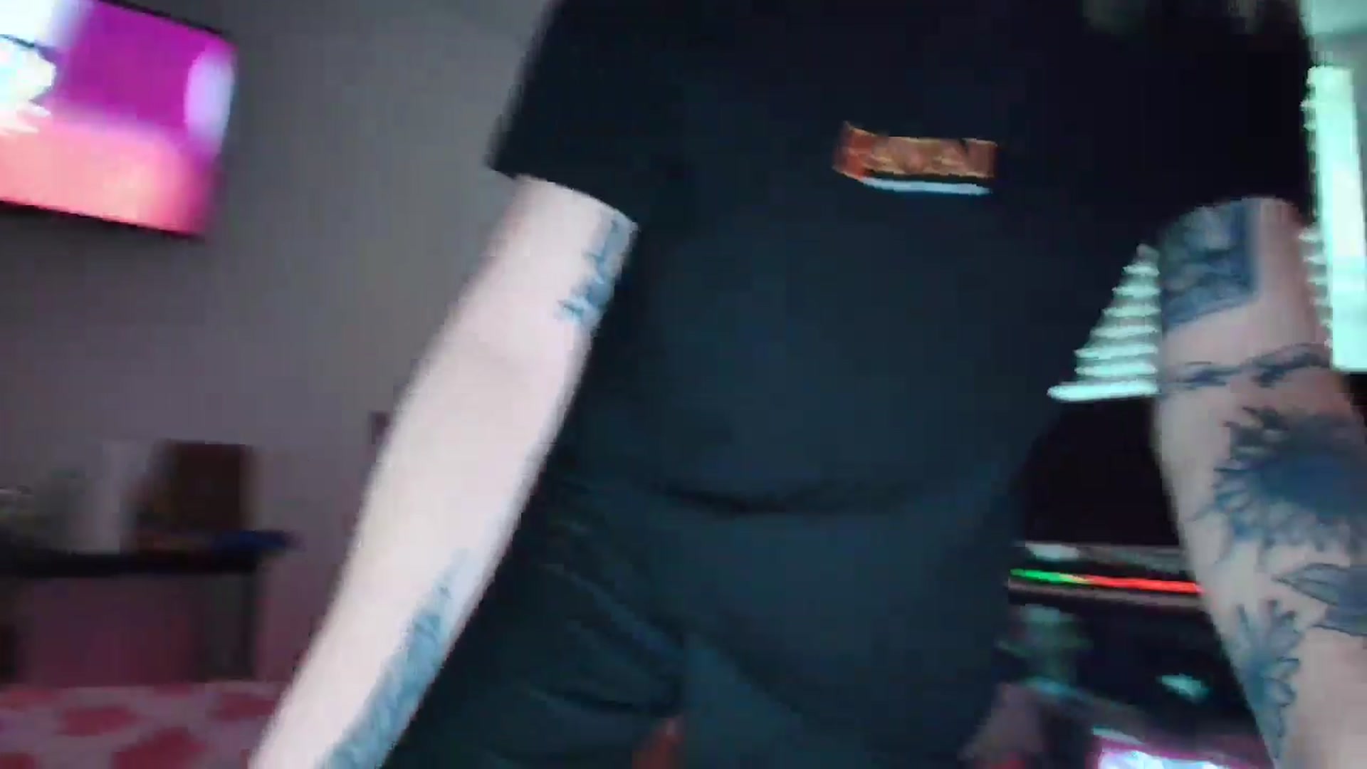 Gallery image thumbnail from DuckChan0's myfreecams stream on, 06/07/2025, 23:05 image 10 of 20