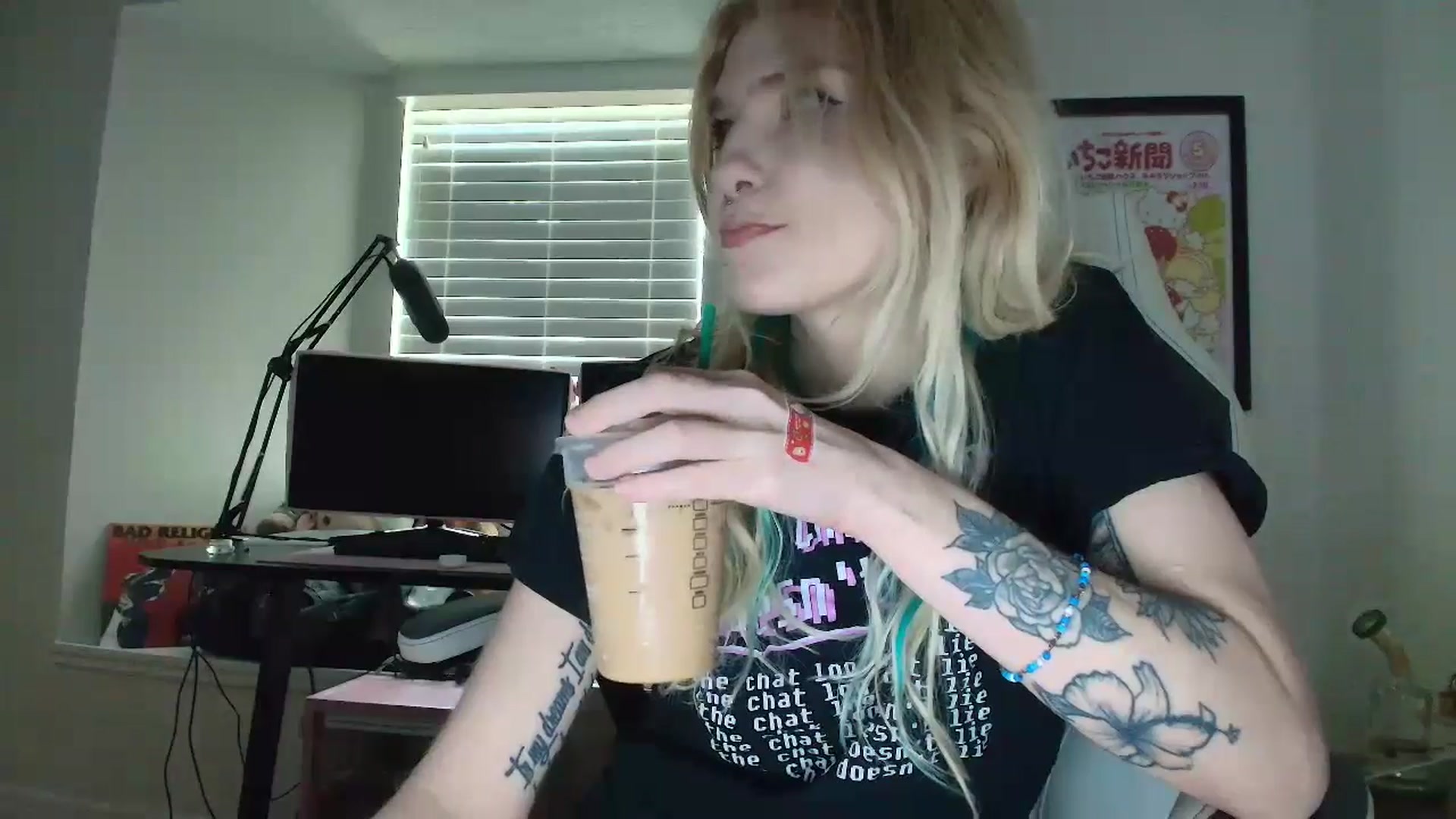 Gallery image thumbnail from DuckChan0's myfreecams stream on, 06/09/2025, 13:15 image 15 of 20
