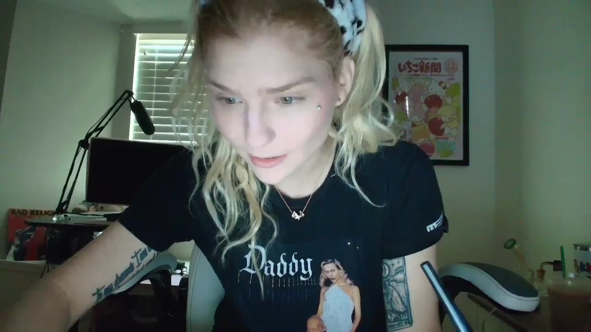 Gallery image thumbnail from DuckChan0's myfreecams stream on, 06/09/2025, 13:15 image 4 of 20