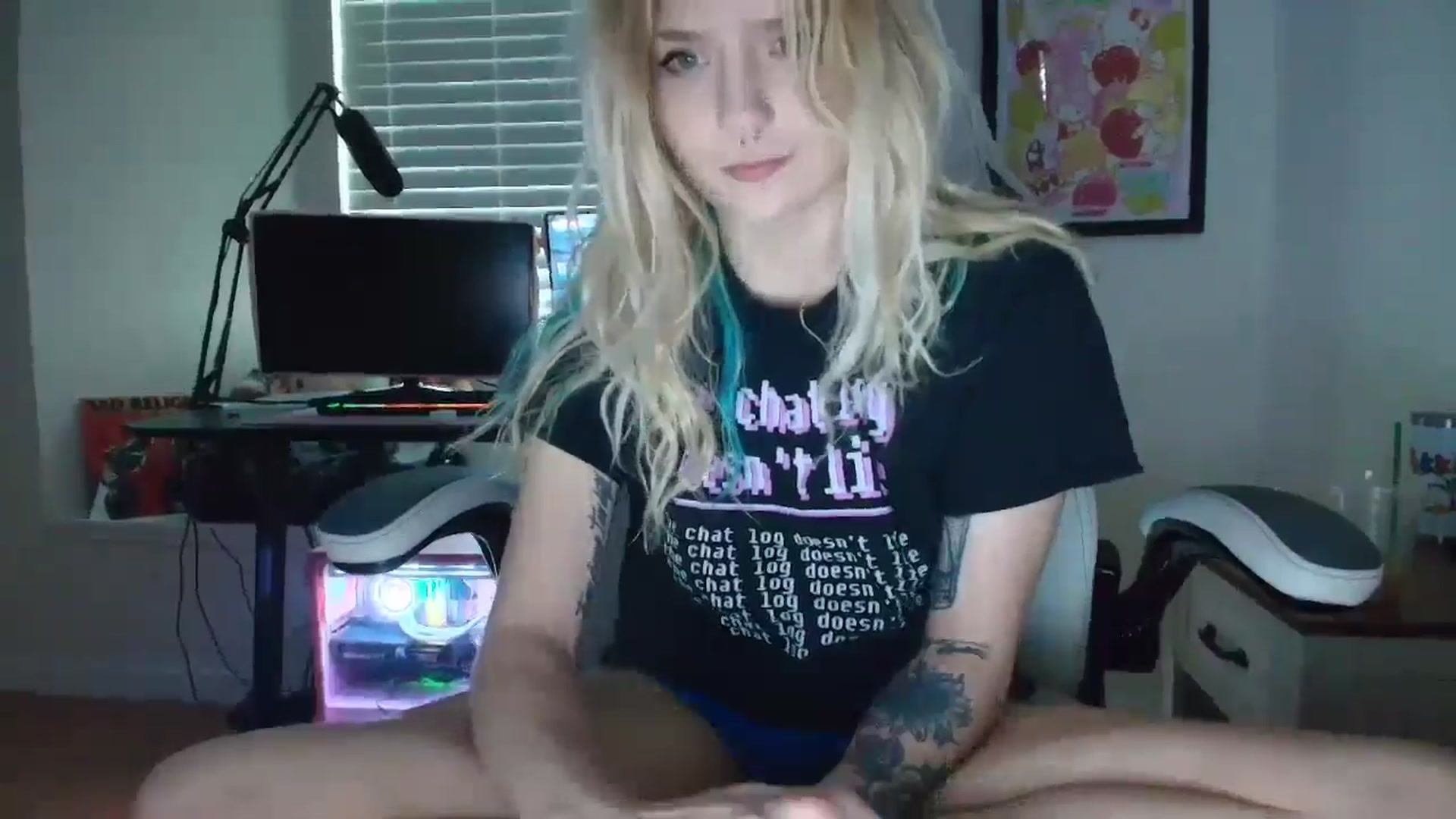 Gallery image thumbnail from DuckChan0's myfreecams stream on, 06/09/2025, 14:49 image 9 of 20