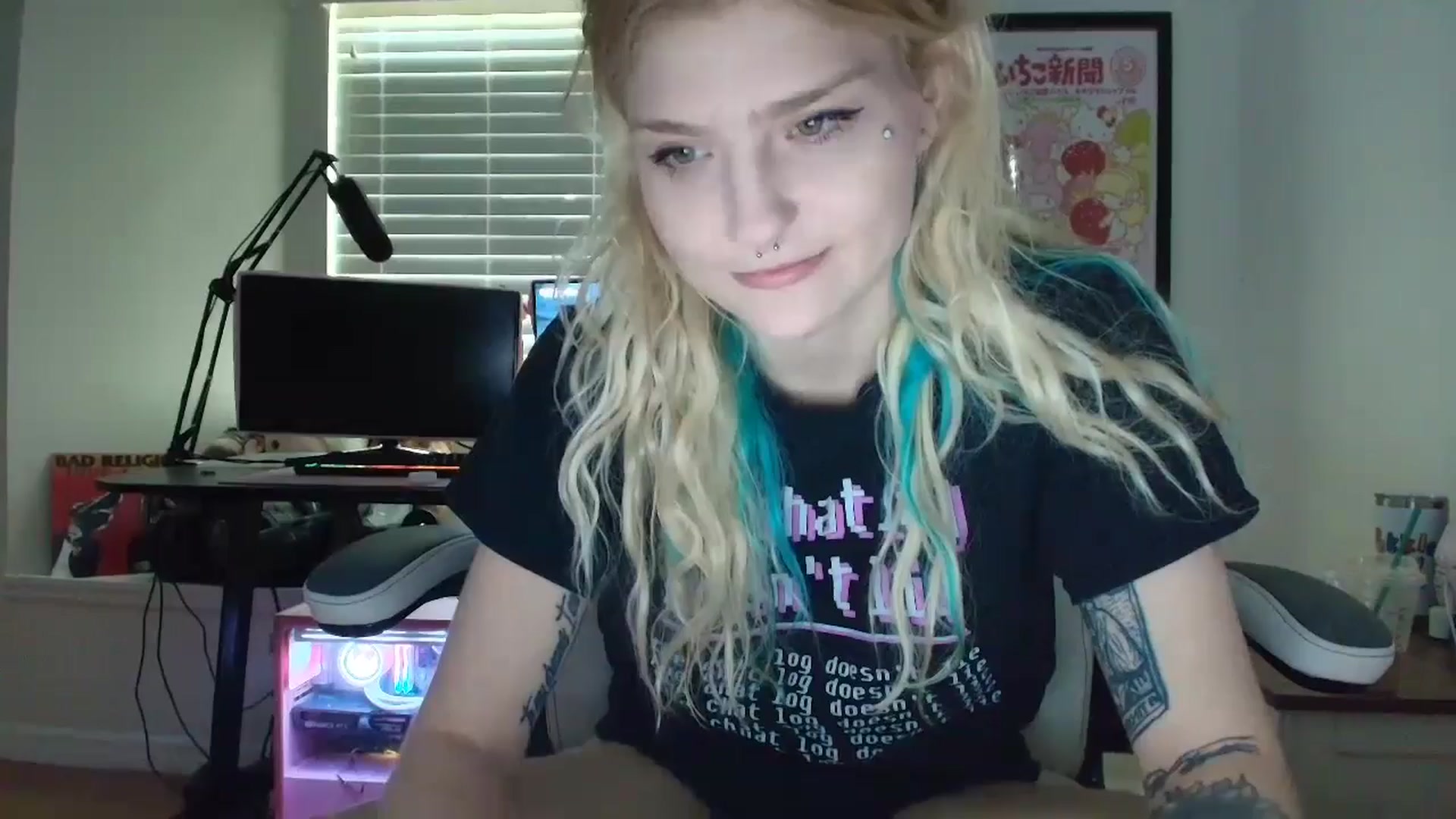 Gallery image thumbnail from DuckChan0's myfreecams stream on, 06/09/2025, 14:49 image 7 of 20