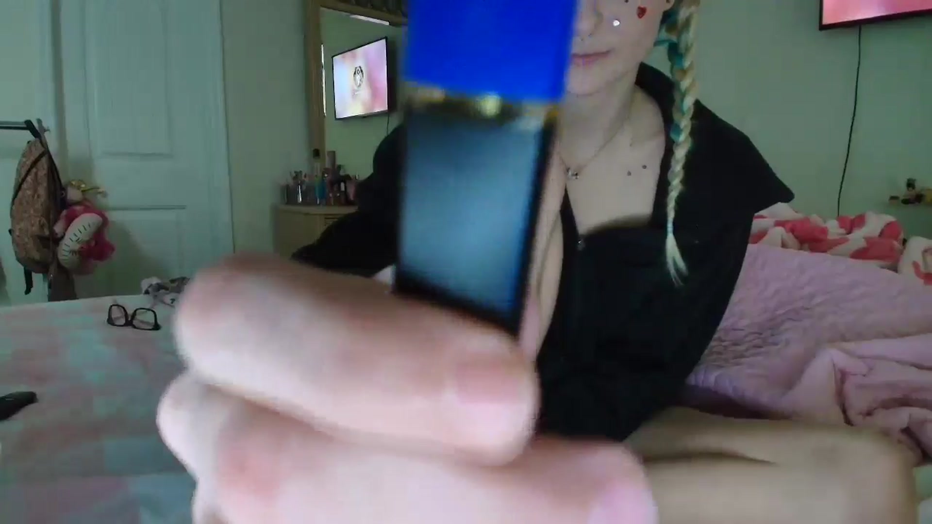 Gallery image thumbnail from DuckChan0's myfreecams stream on, 06/10/2025, 14:51 image 9 of 20