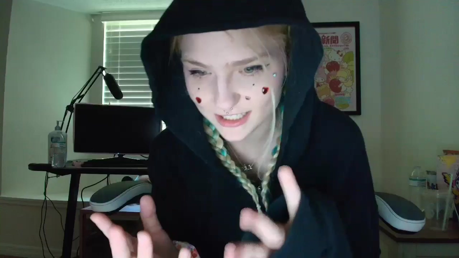 Gallery image thumbnail from DuckChan0's myfreecams stream on, 06/10/2025, 15:12 image 1 of 20