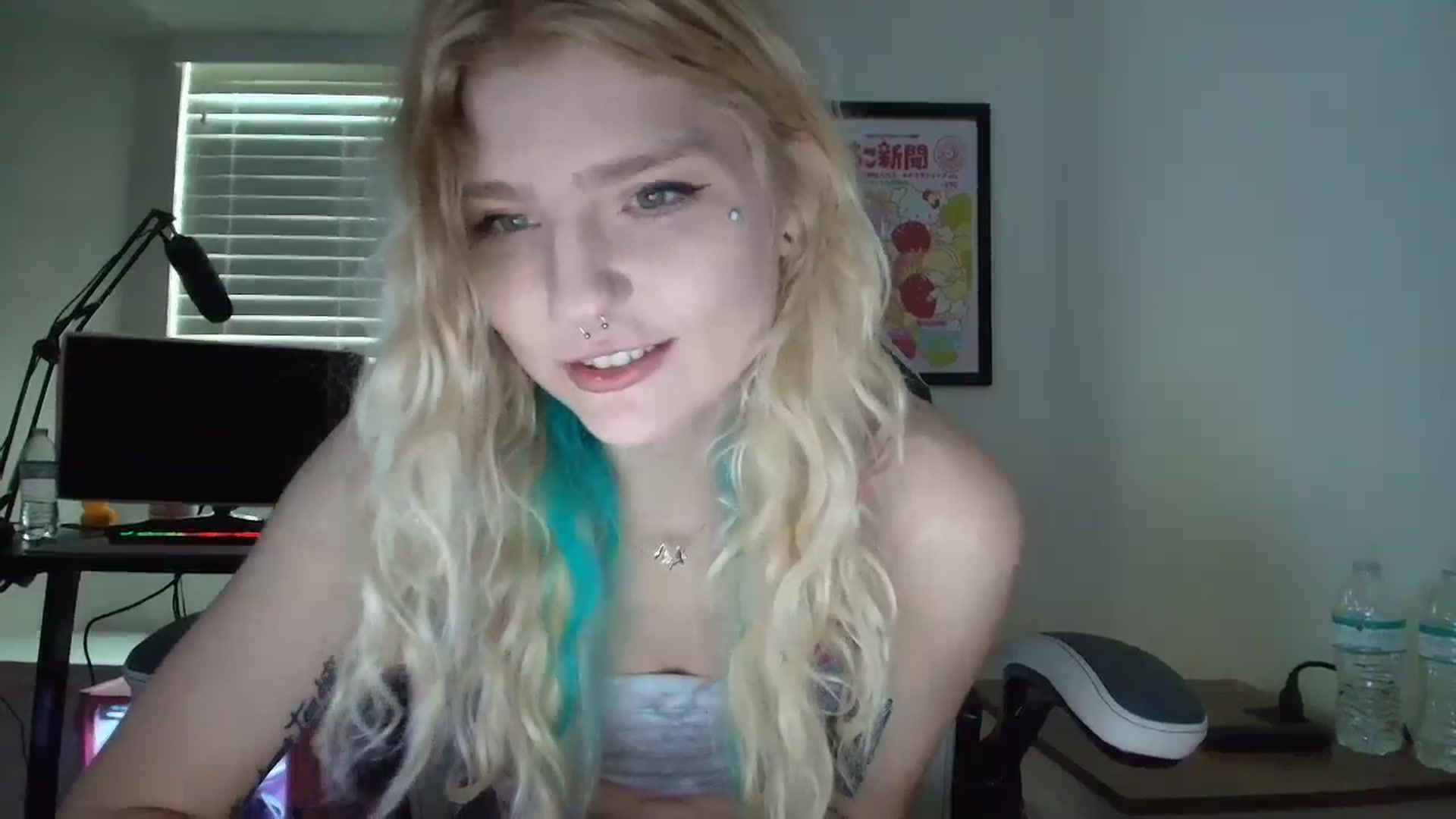 Gallery image thumbnail from DuckChan0's myfreecams stream on, 06/11/2025, 13:54 image 19 of 20