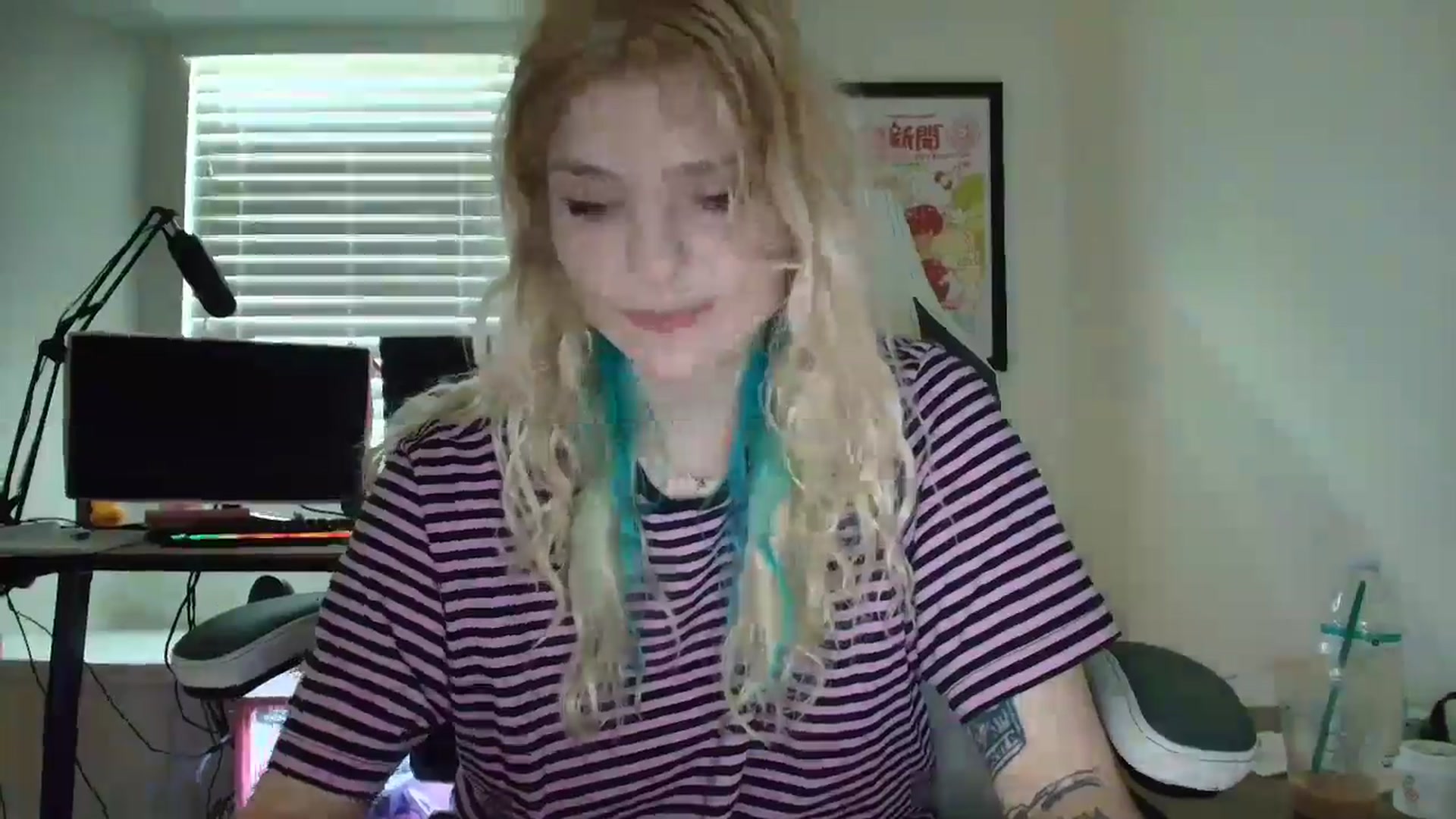 Gallery image thumbnail from DuckChan0's myfreecams stream on, 06/12/2025, 14:14 image 19 of 20