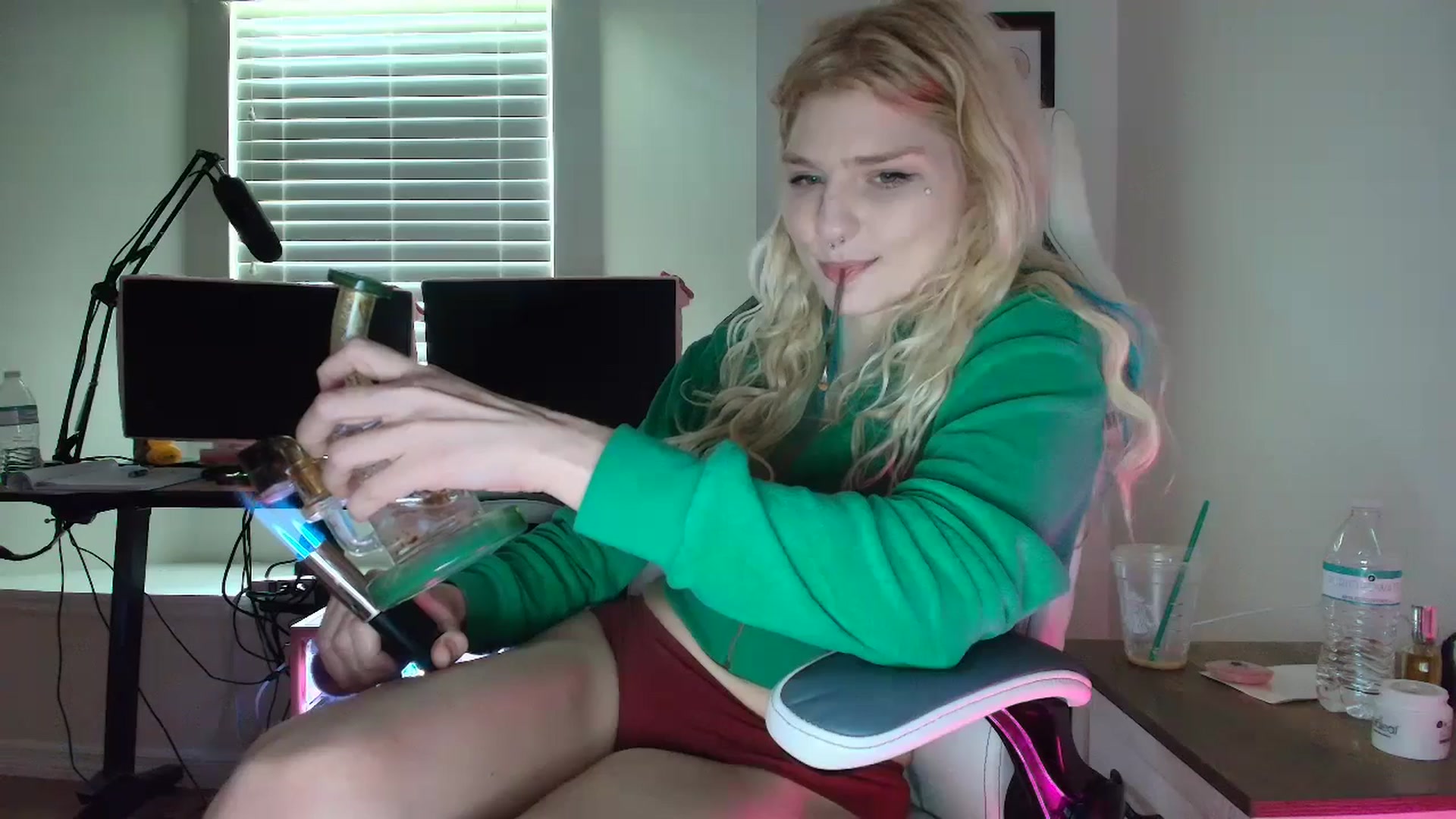 Gallery image thumbnail from DuckChan0's myfreecams stream on, 06/12/2025, 14:54 image 9 of 20