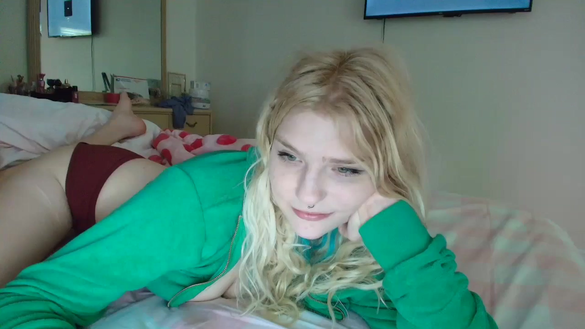 Gallery image thumbnail from DuckChan0's myfreecams stream on, 06/12/2025, 15:43 image 20 of 20