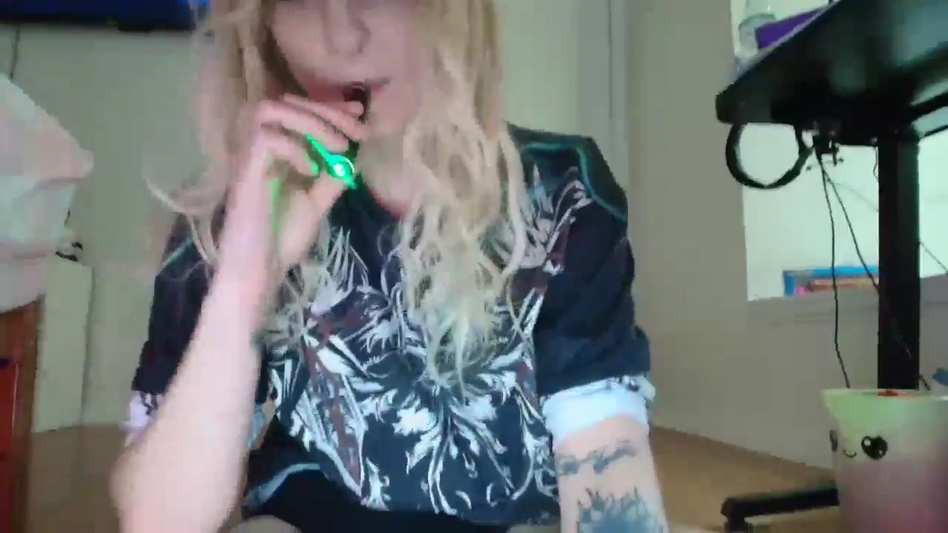 Gallery image thumbnail from DuckChan0's myfreecams stream on, 06/13/2025, 14:30 image 19 of 20