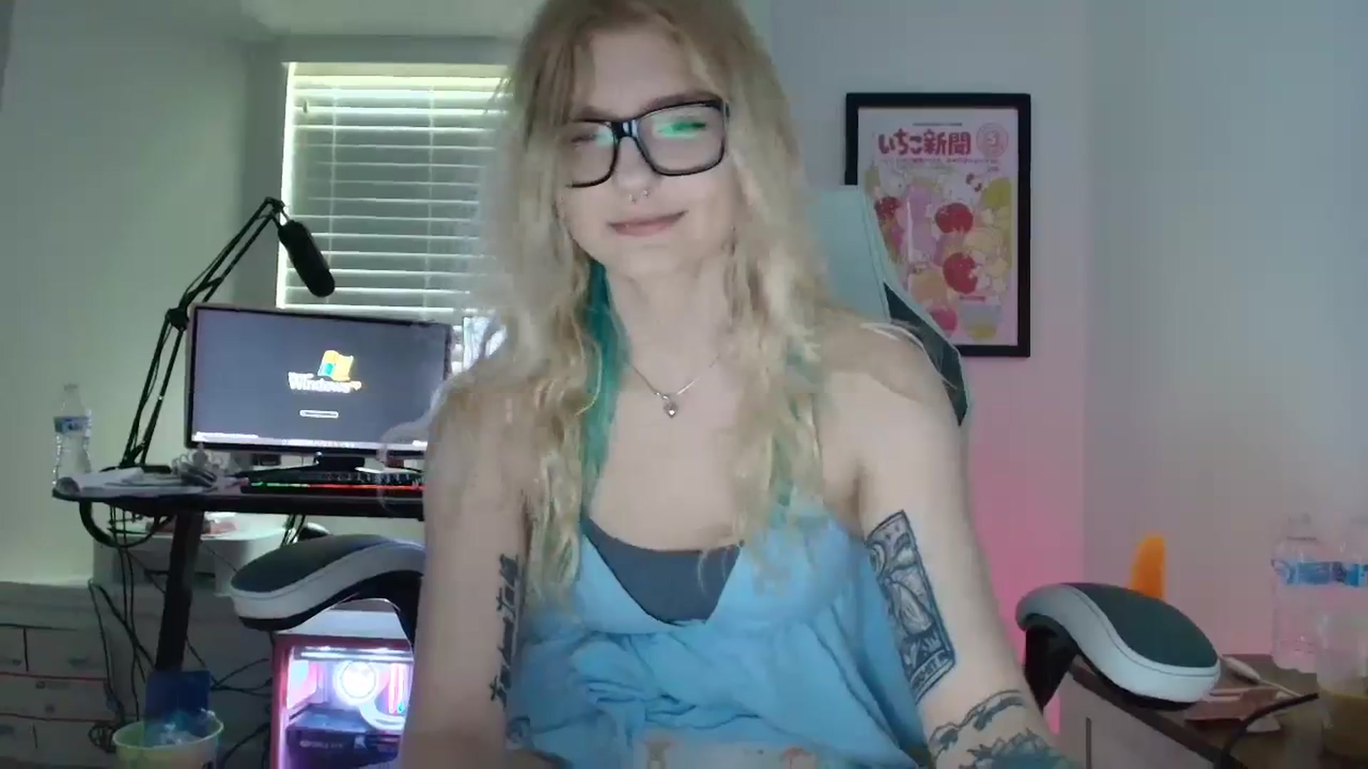 Gallery image thumbnail from DuckChan0's myfreecams stream on, 06/19/2025, 14:57 image 8 of 20