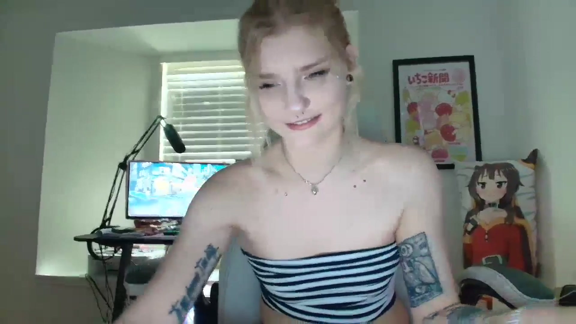 Gallery image thumbnail from DuckChan0's myfreecams stream on, 06/23/2025, 13:30 image 6 of 20