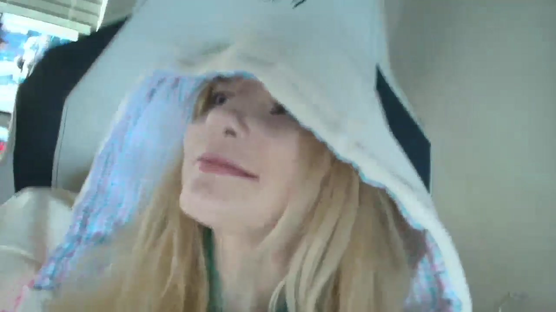 Gallery image thumbnail from DuckChan0's myfreecams stream on, 06/23/2025, 16:48 image 17 of 20
