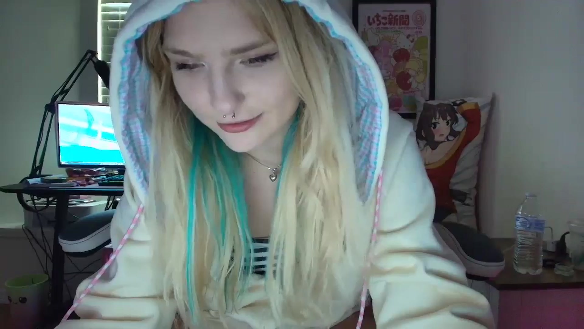 Gallery image thumbnail from DuckChan0's myfreecams stream on, 06/23/2025, 16:48 image 16 of 20