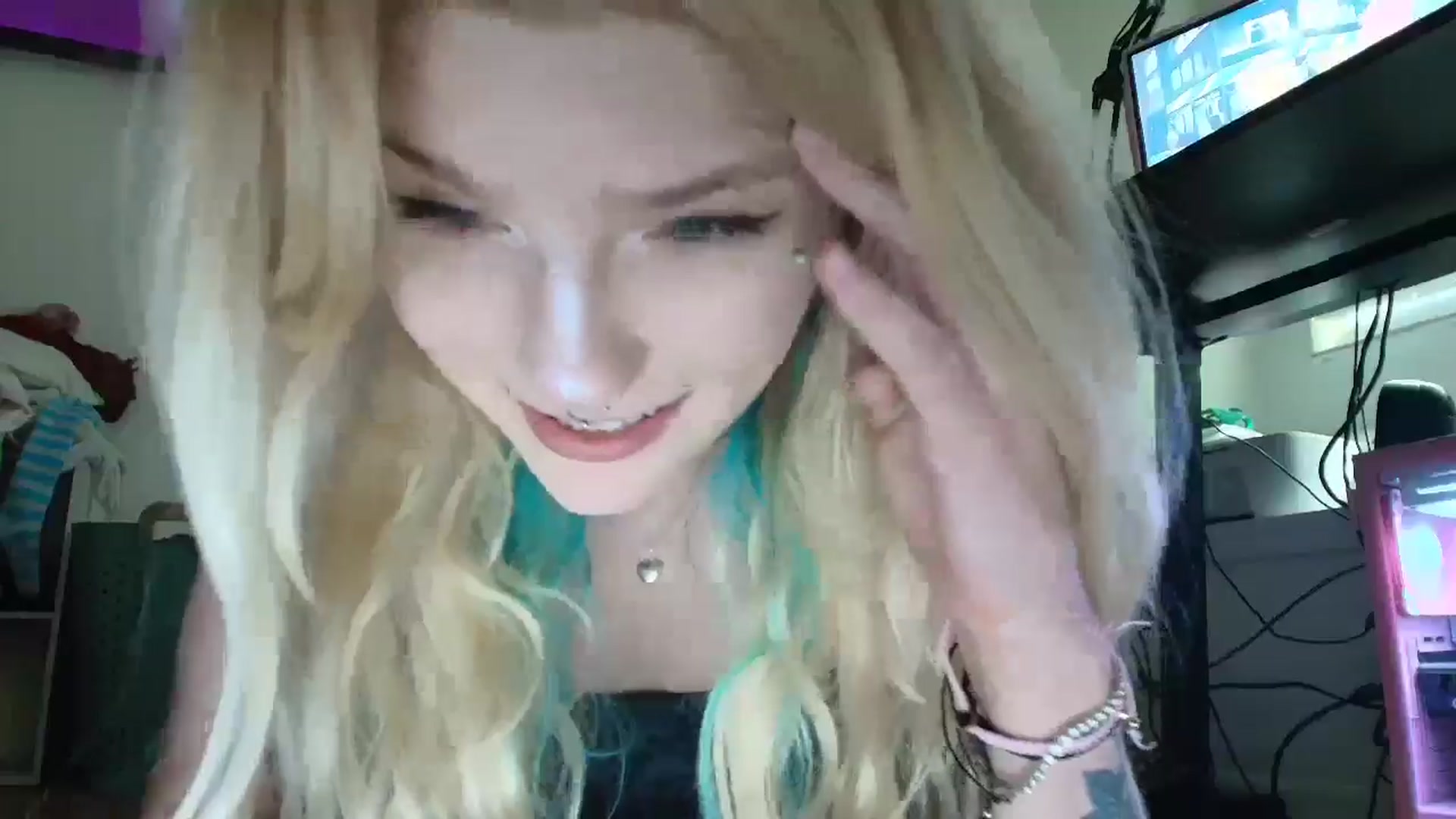 Gallery image thumbnail from DuckChan0's myfreecams stream on, 06/24/2025, 13:49 image 19 of 20