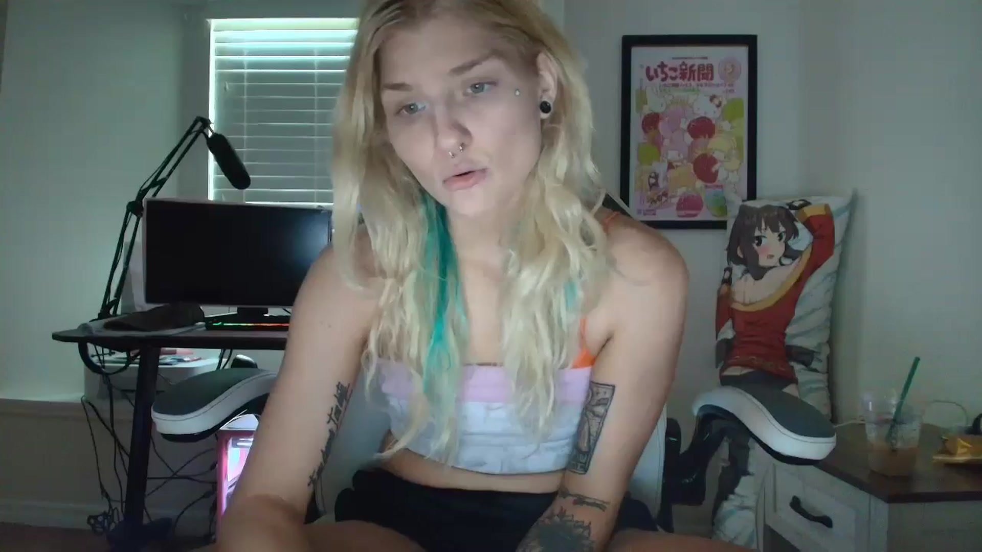 Gallery image thumbnail from DuckChan0's myfreecams stream on, 06/25/2025, 14:56 image 1 of 20