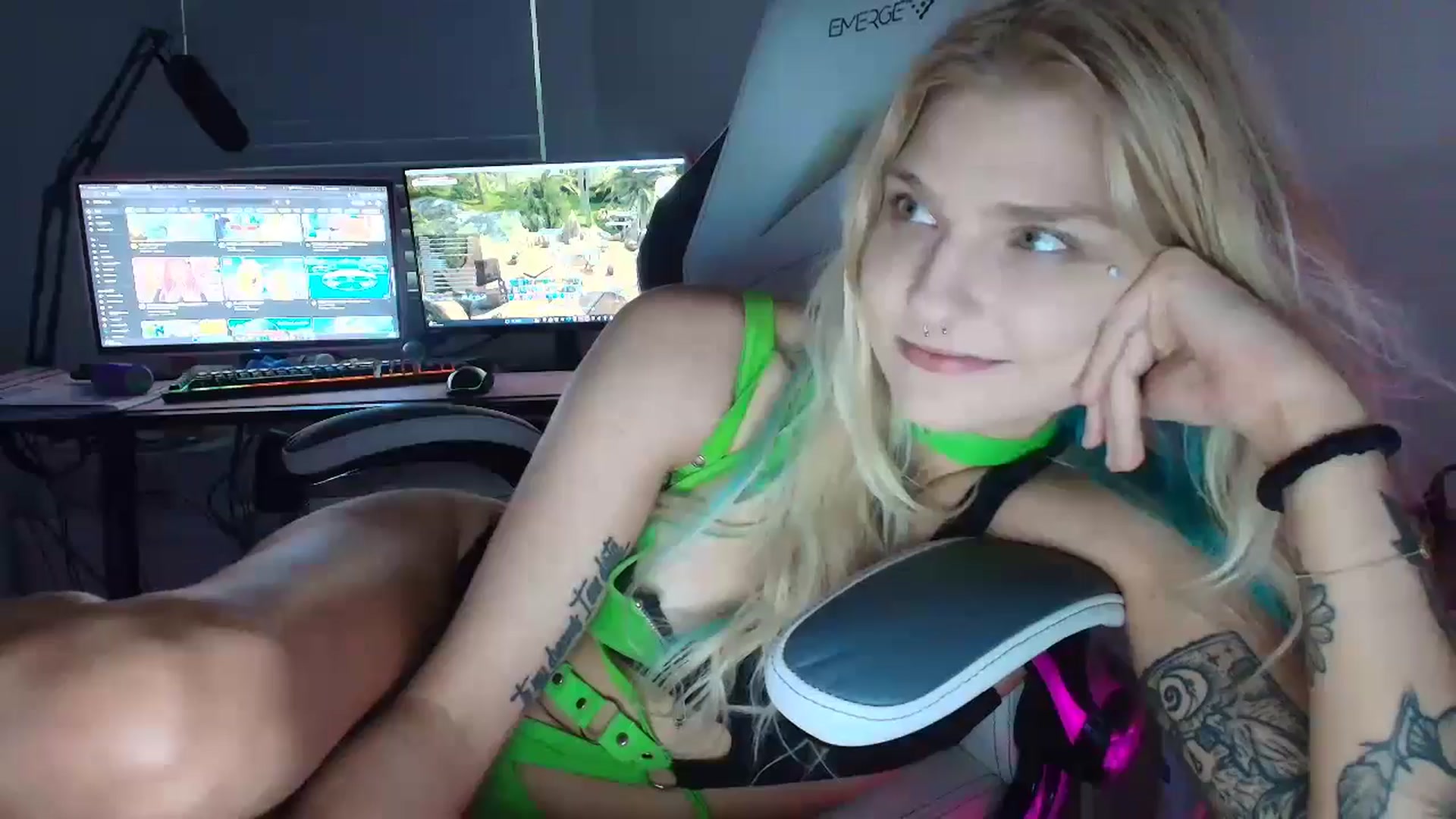 Gallery image thumbnail from DuckChan0's myfreecams stream on, 06/28/2025, 24:05 image 5 of 20