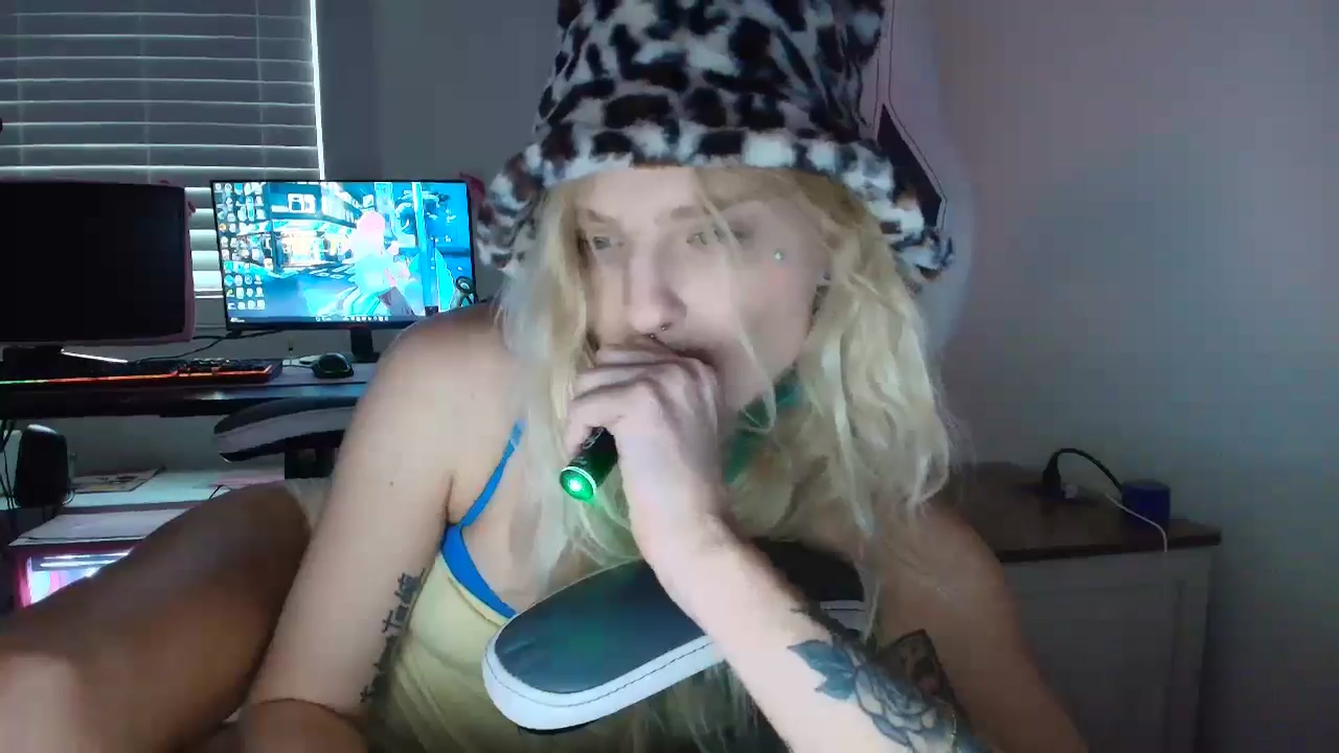 Gallery image thumbnail from DuckChan0's myfreecams stream on, 06/29/2025, 23:30 image 11 of 20