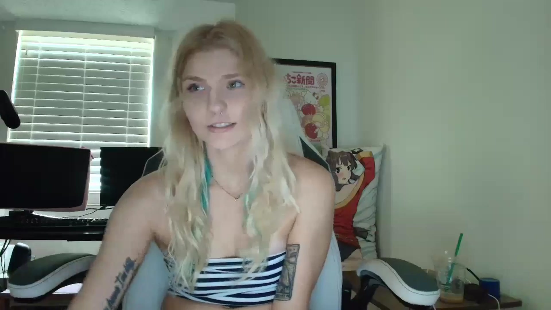 Gallery image thumbnail from DuckChan0's myfreecams stream on, 06/30/2025, 15:22 image 6 of 20